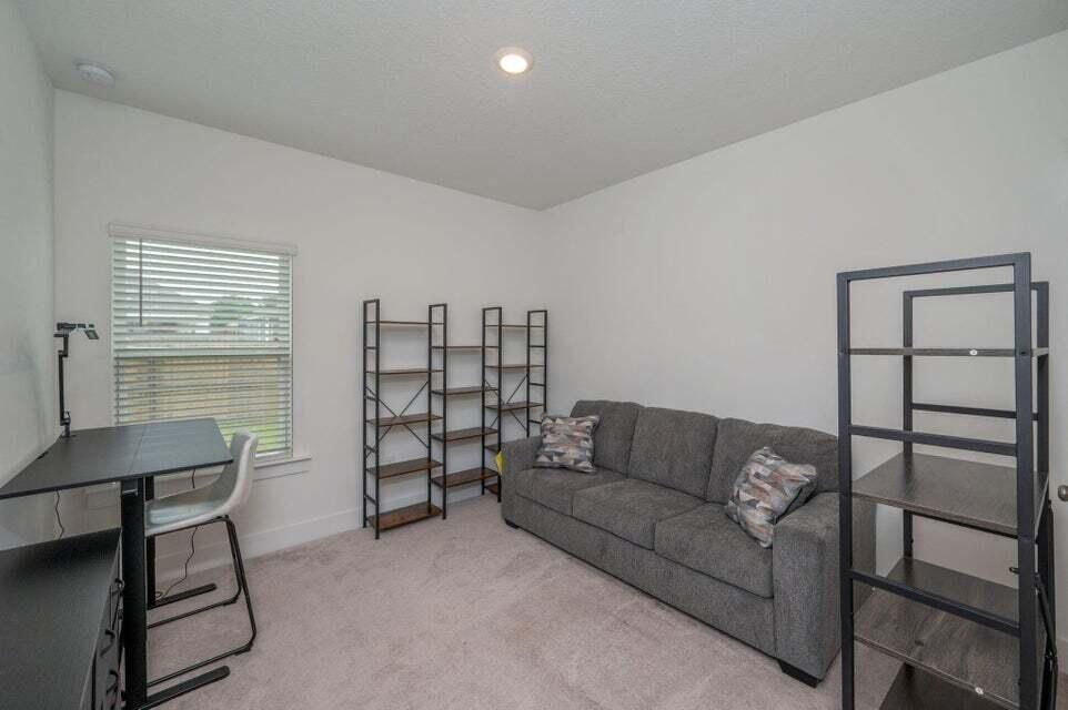 MAGNOLIA CREEK - Residential Lease