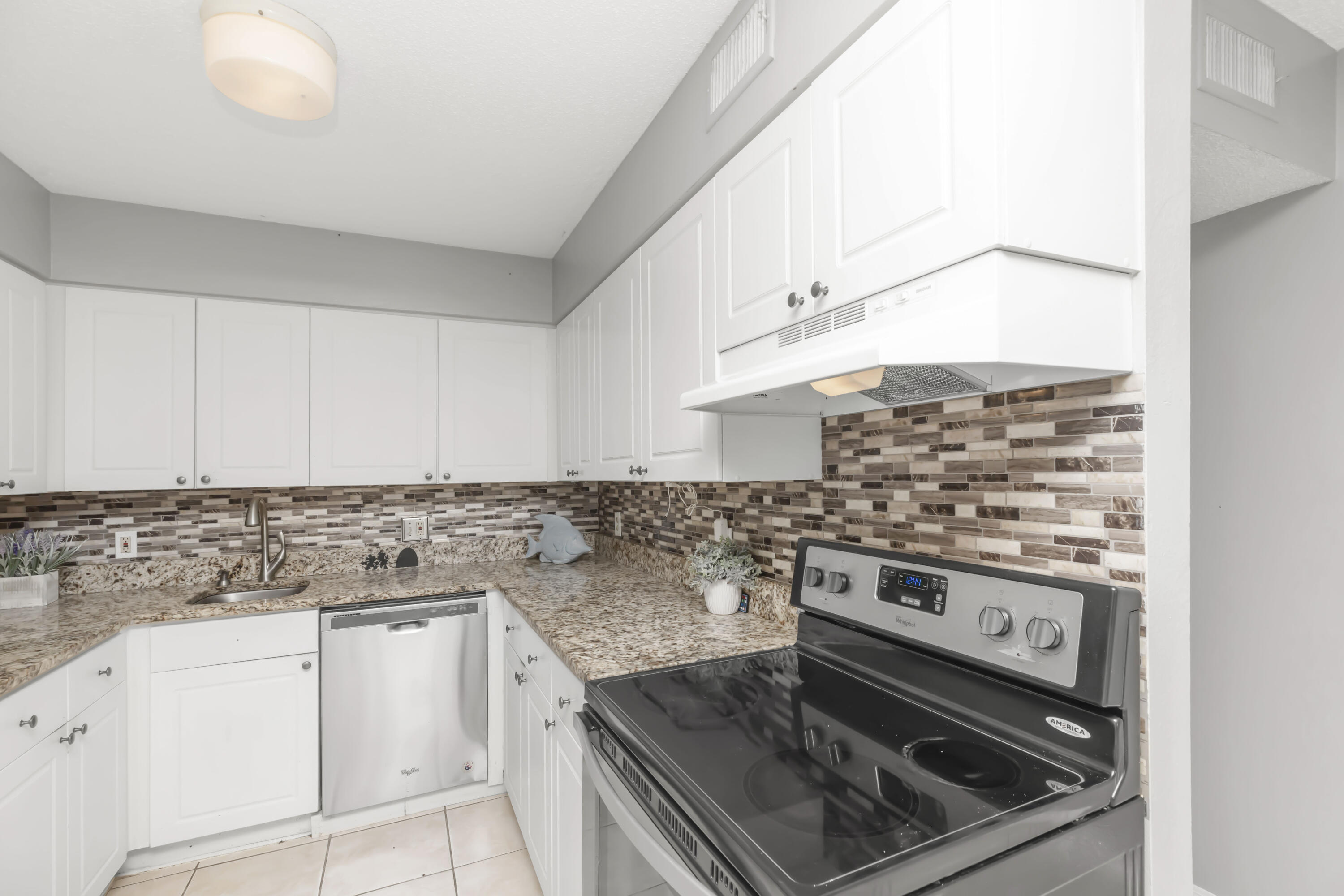 PIER ONE CONDO - Residential Lease