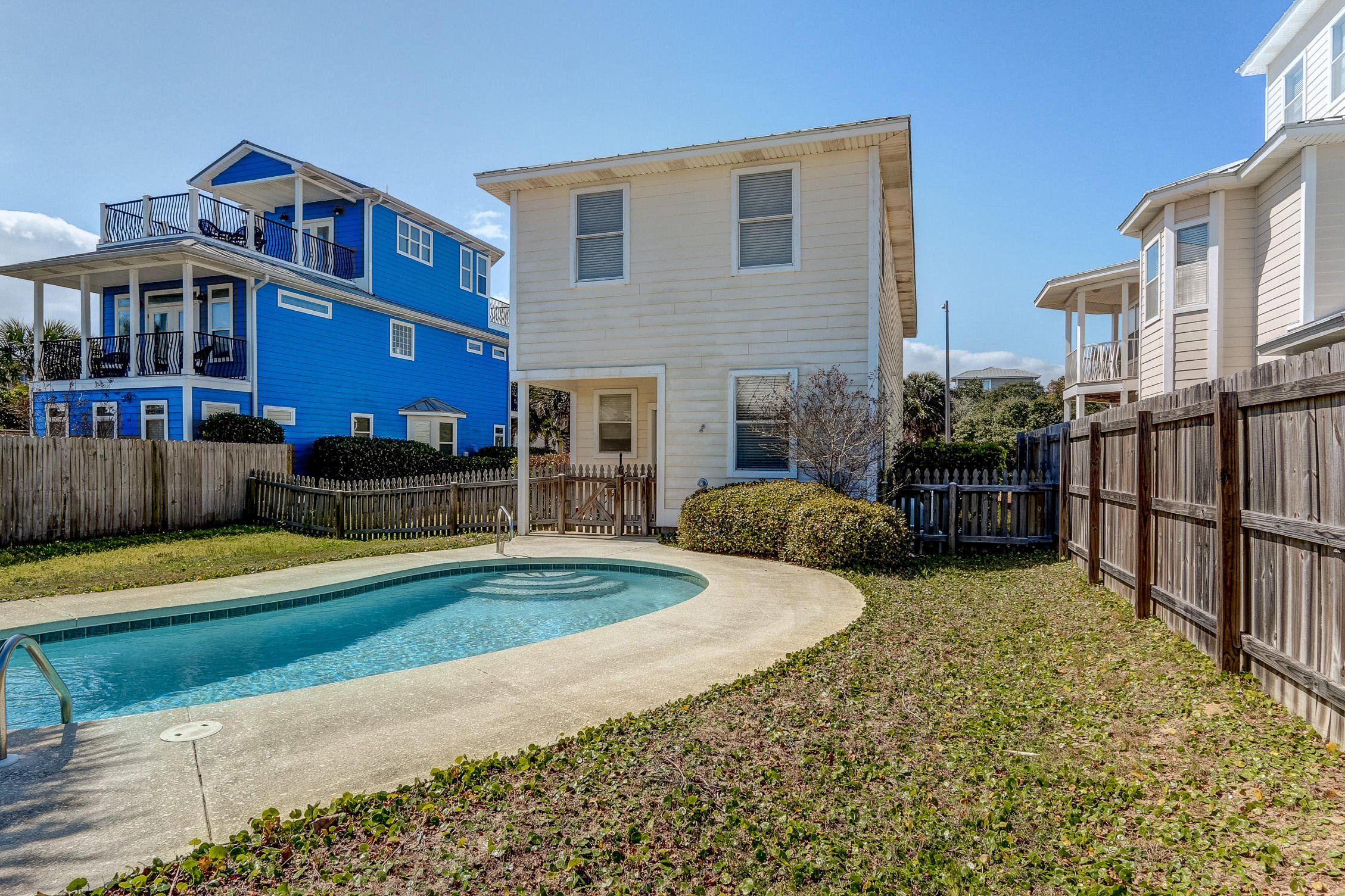 CRYSTAL BEACH - Residential