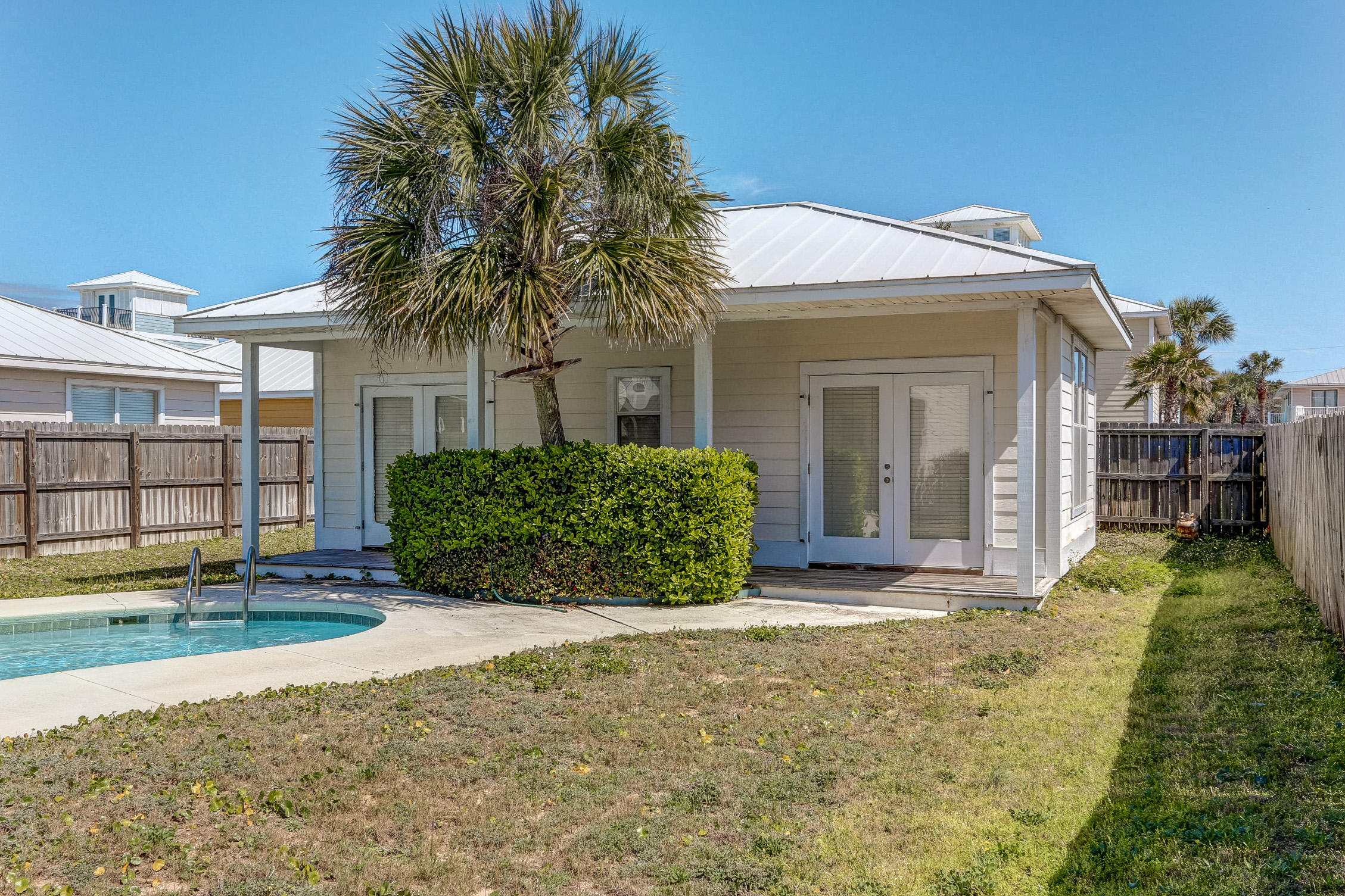 CRYSTAL BEACH - Residential