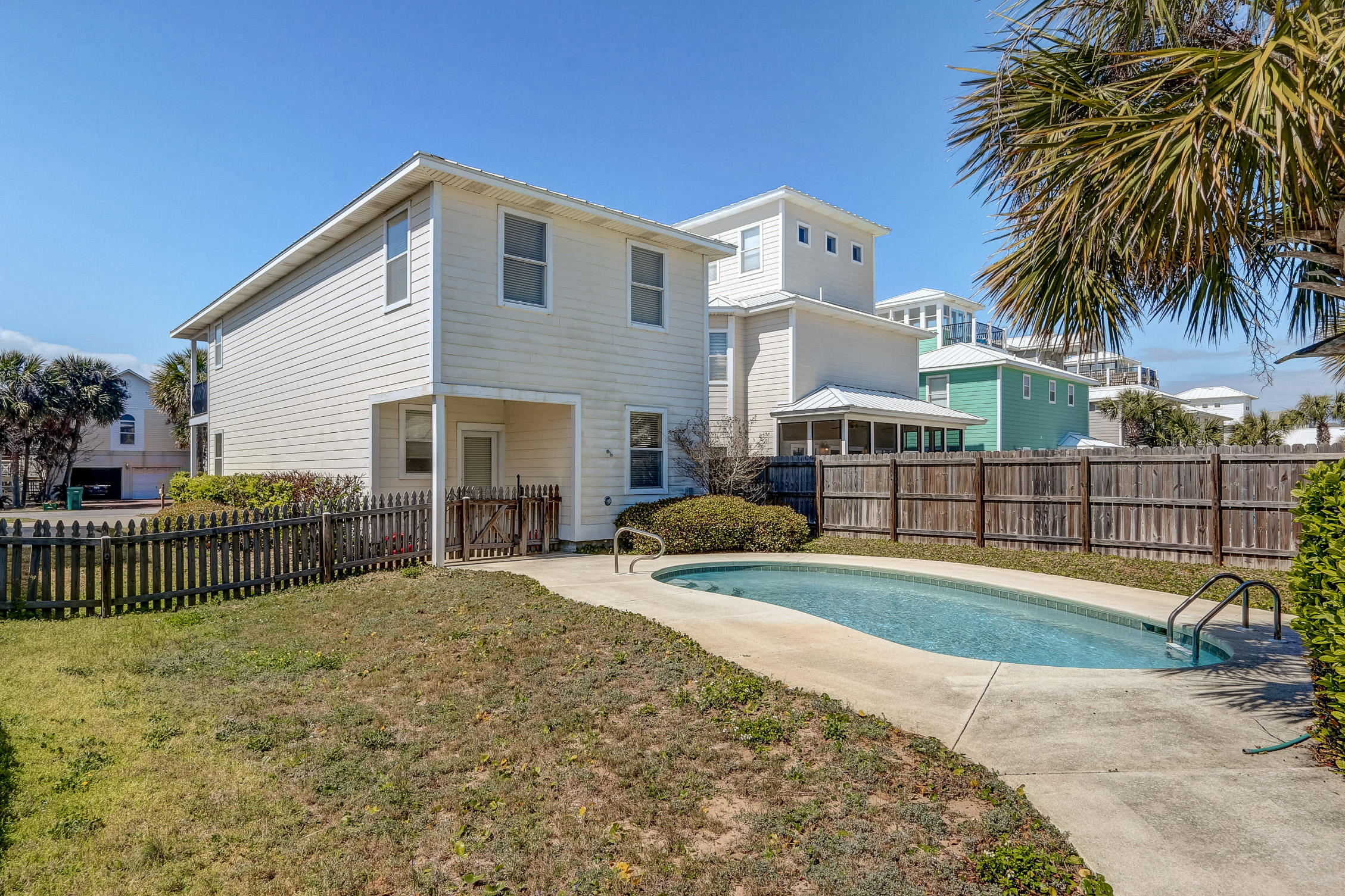 CRYSTAL BEACH - Residential