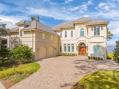 A home in Destin