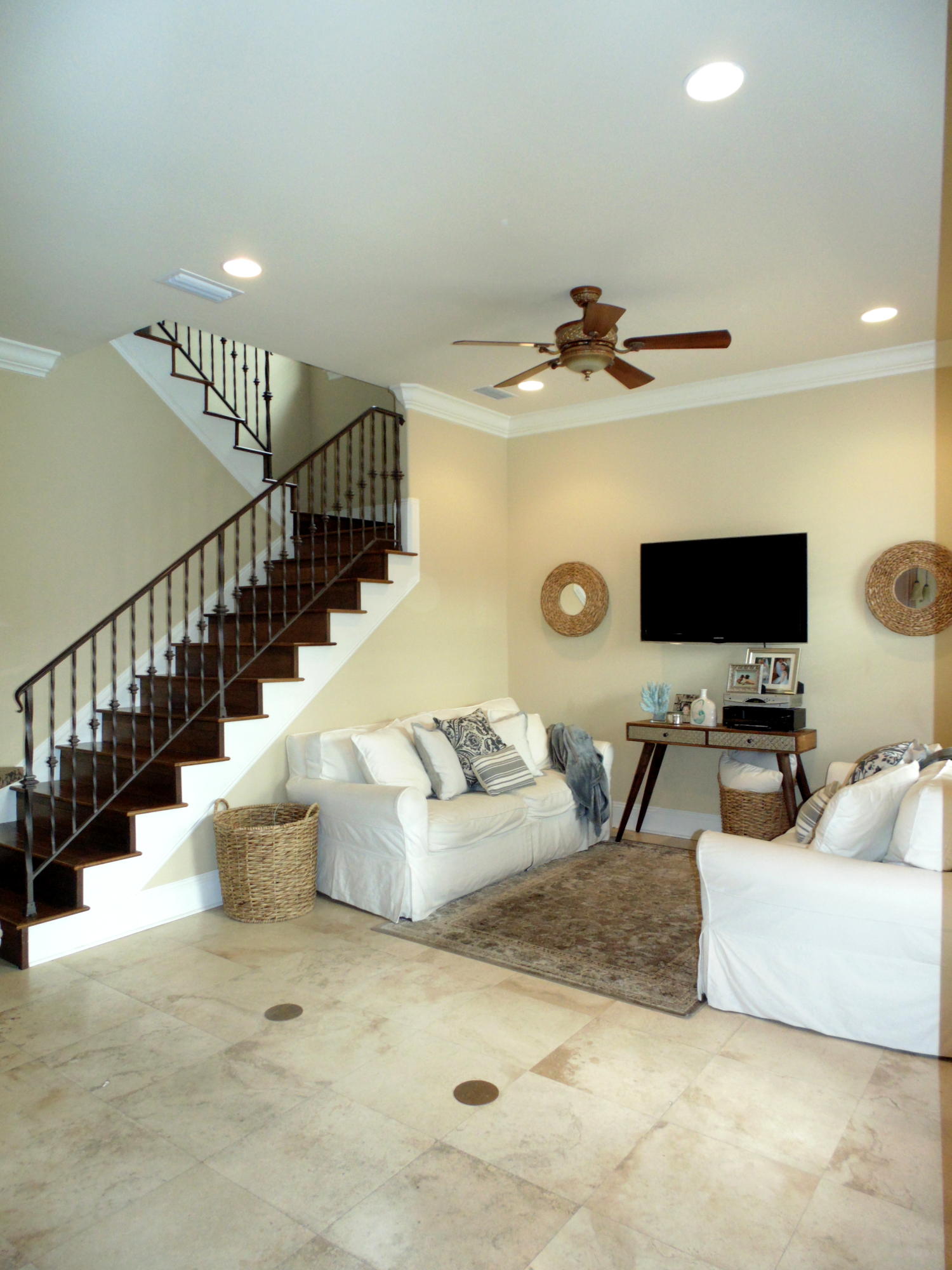 VILLA LAGO - Residential