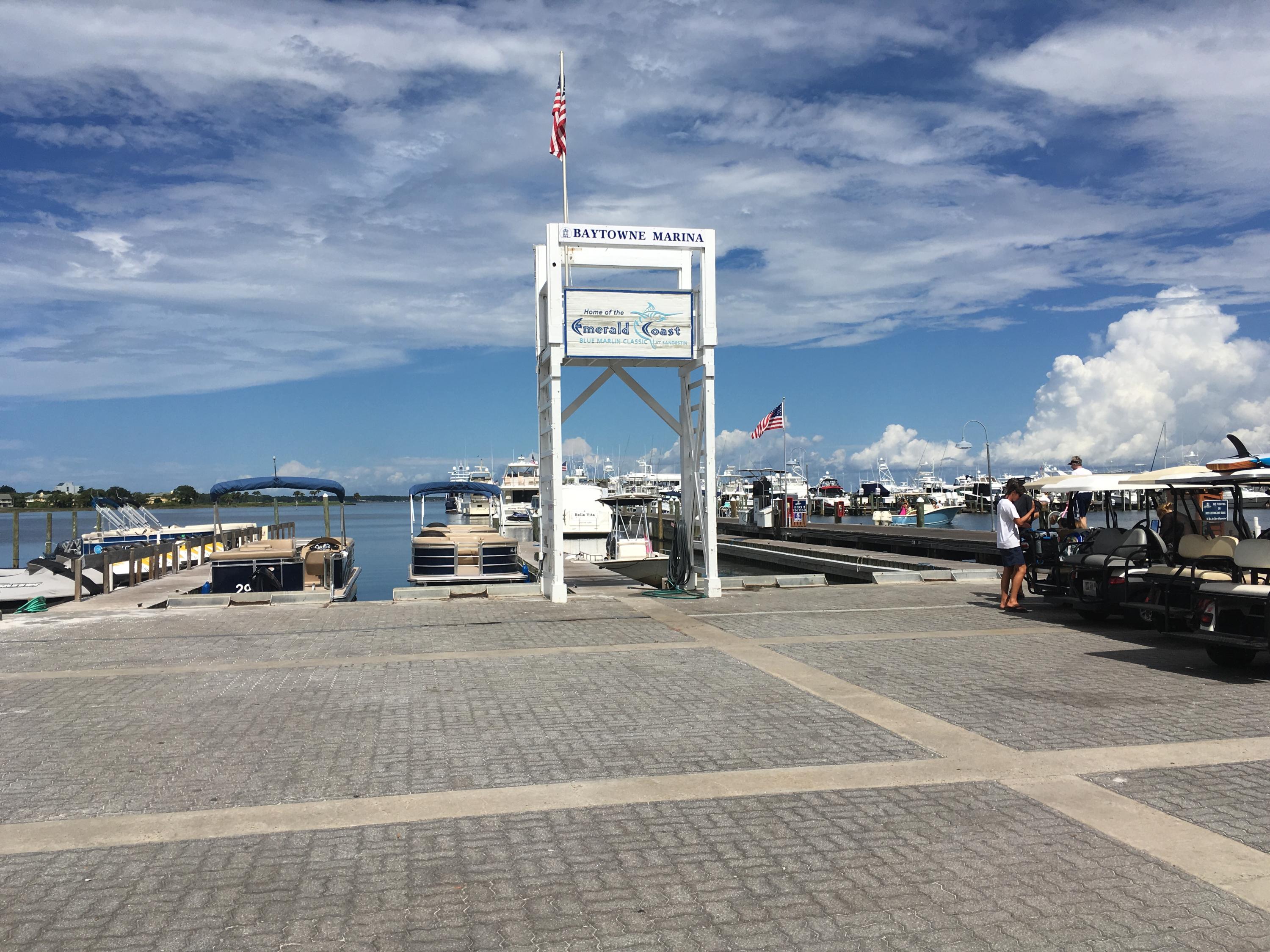 VILLA LAGO - Residential