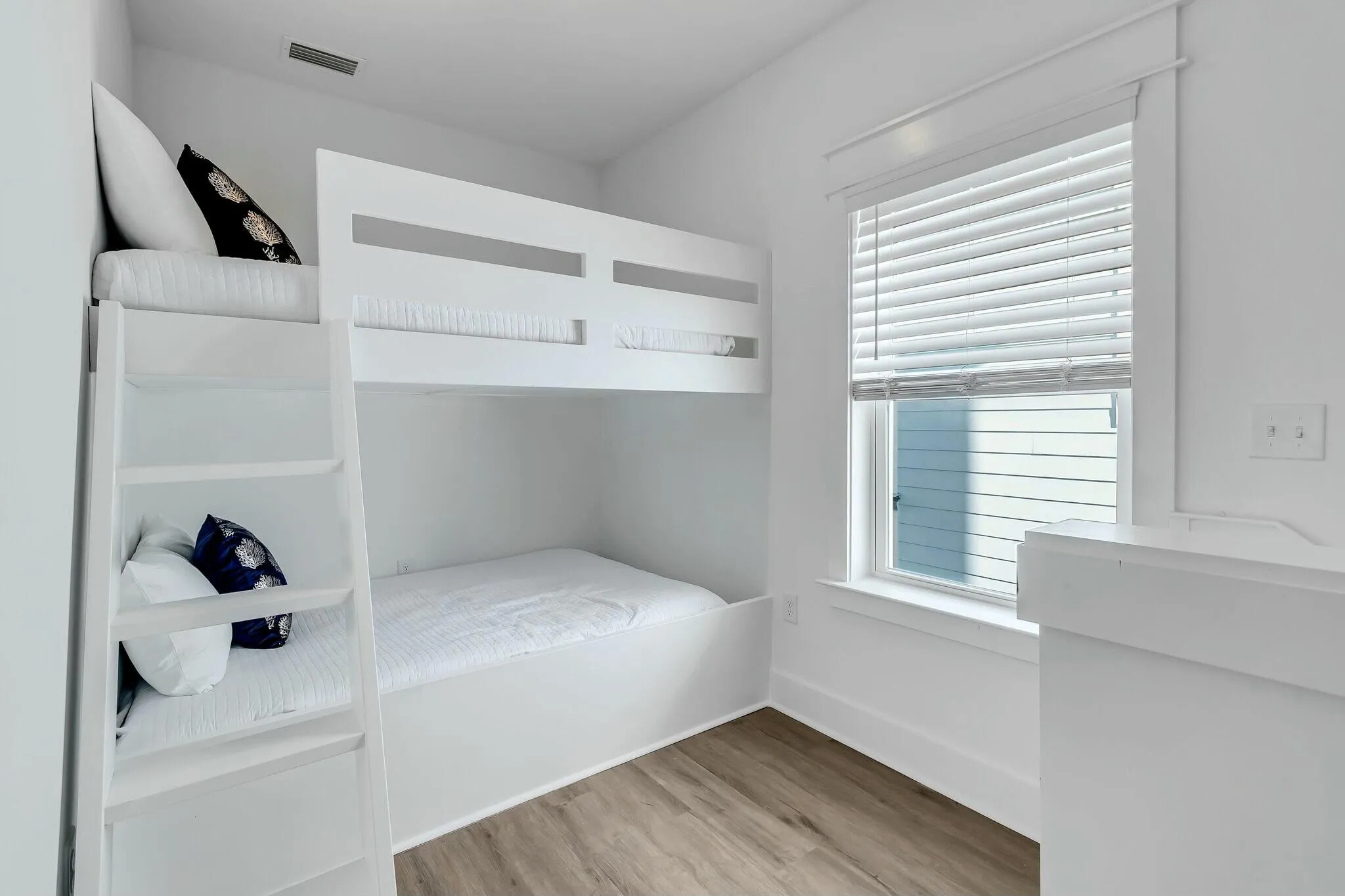 Santa Rosa Beach, Florida 32459, United States, 4 Bedrooms Bedrooms, ,5 BathroomsBathrooms,Residential,Active,4137