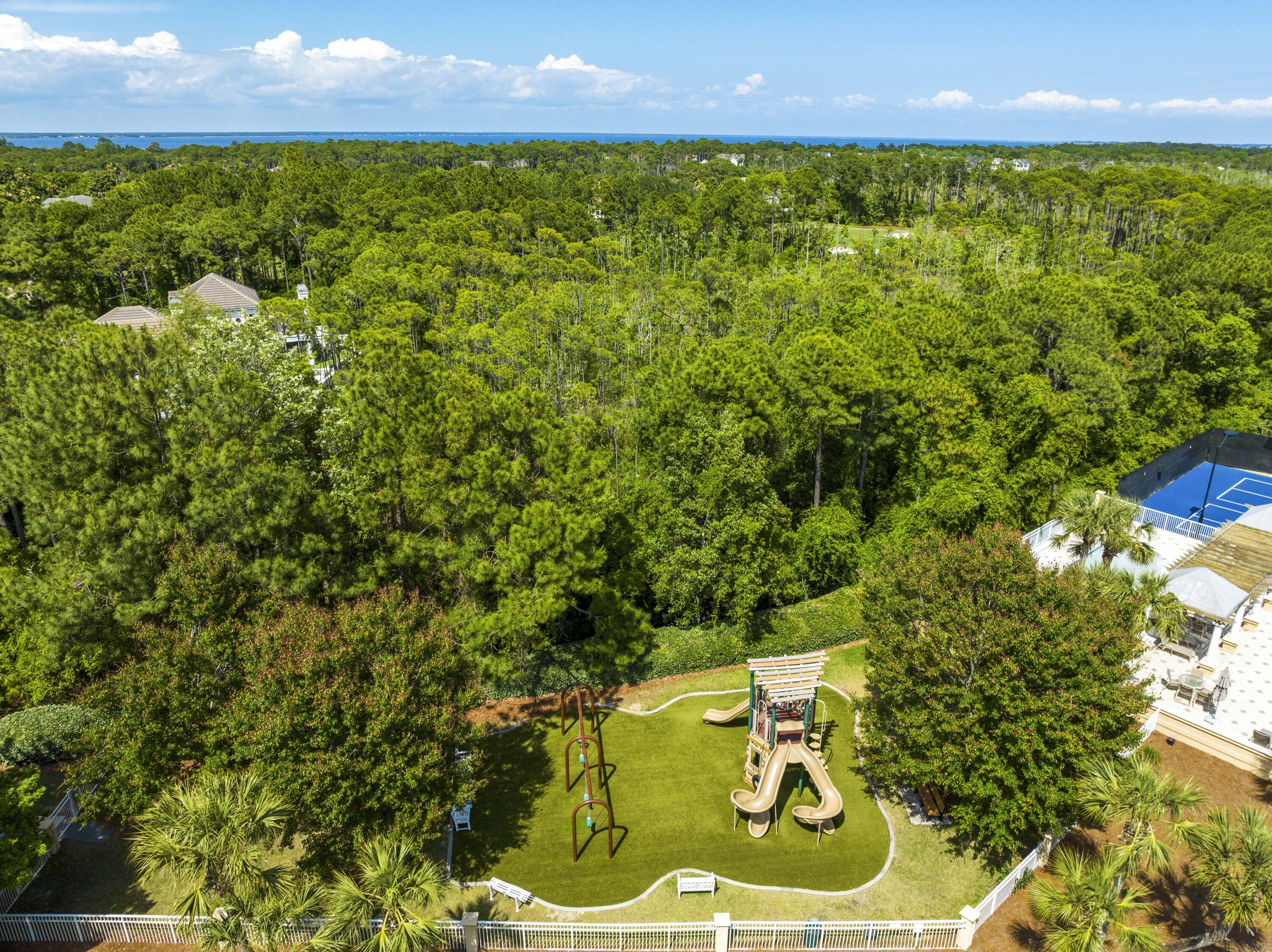 REGATTA BAY - Residential