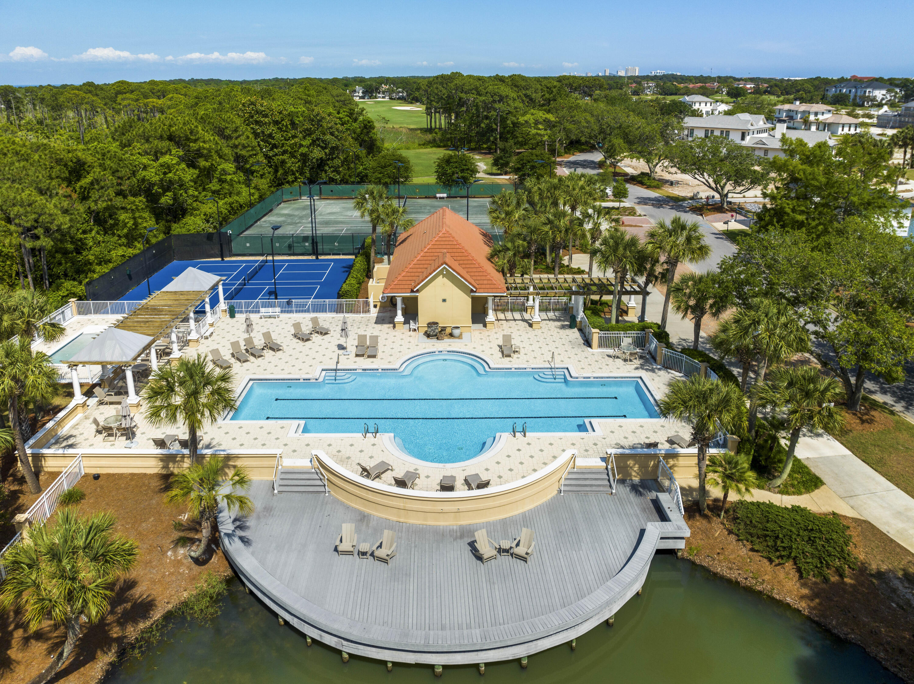 REGATTA BAY - Residential