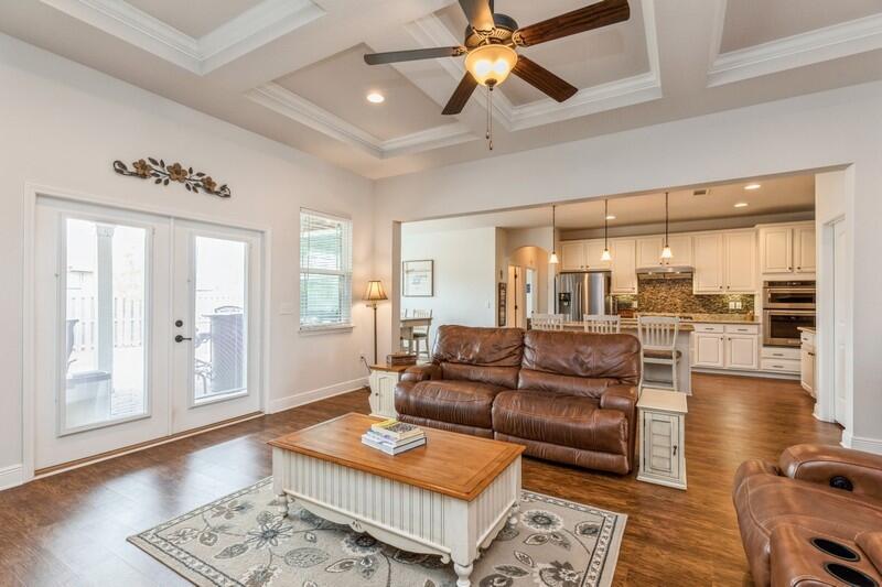 HAMMOCK BAY - Residential