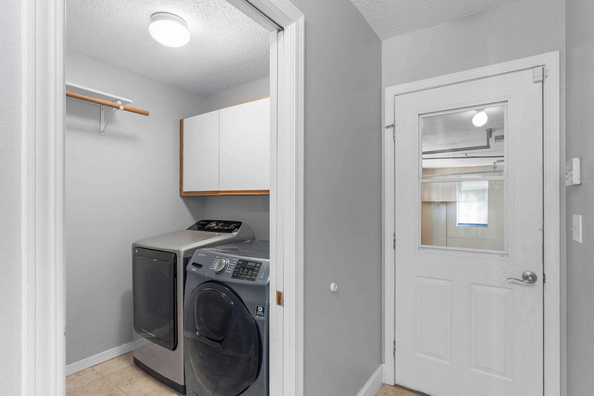 HANDS COVE - Residential Lease