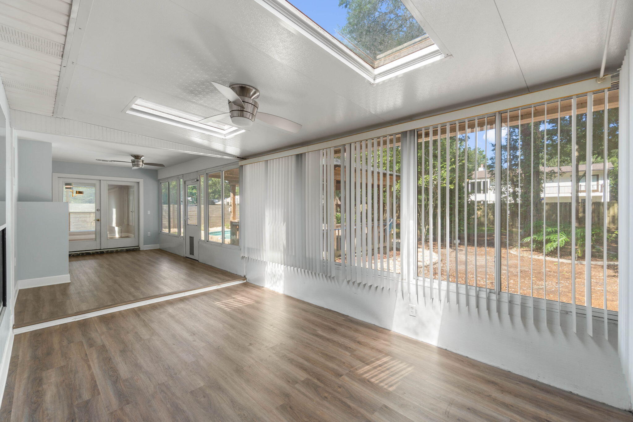 HANDS COVE - Residential Lease
