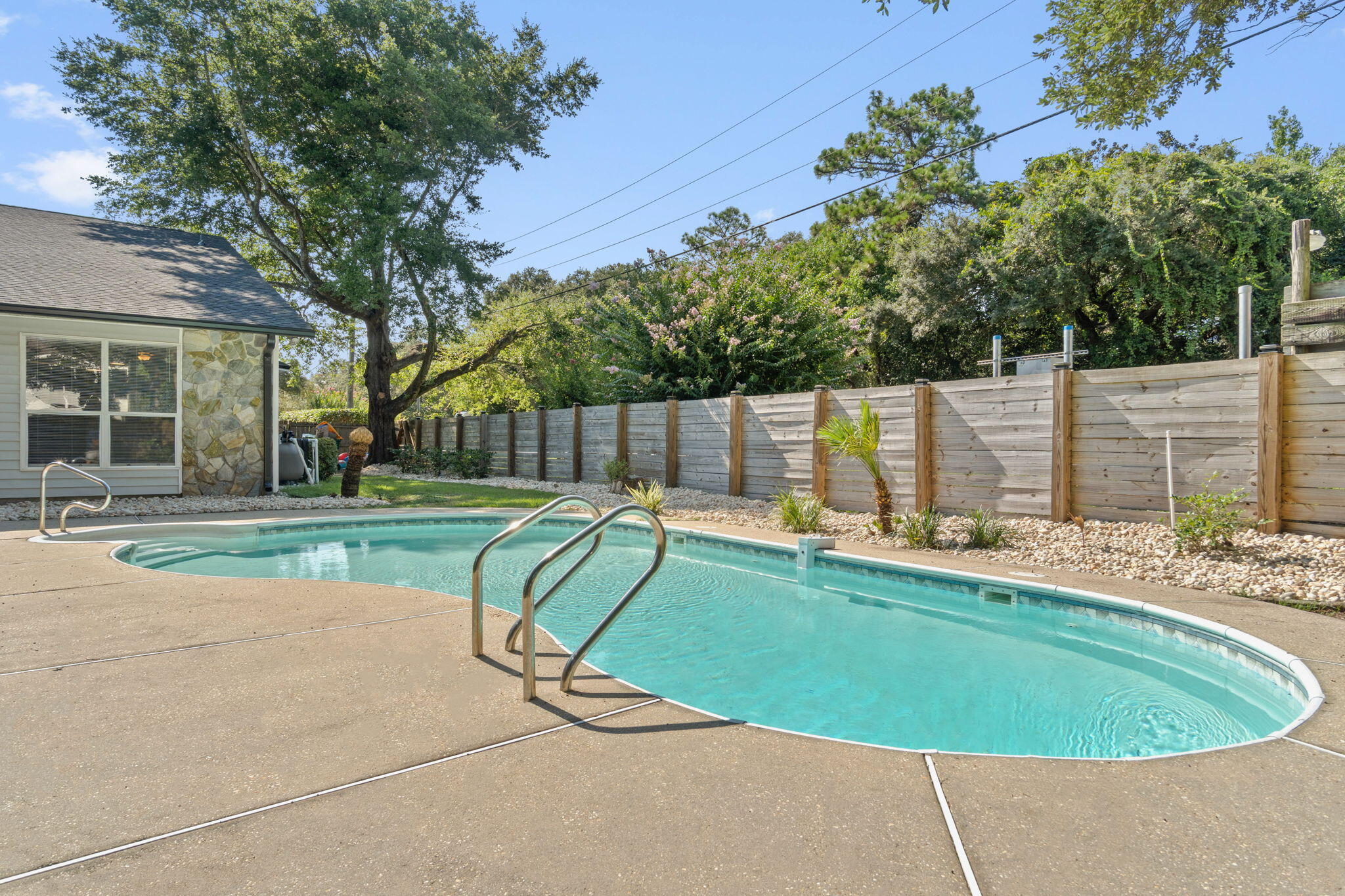 HANDS COVE - Residential Lease