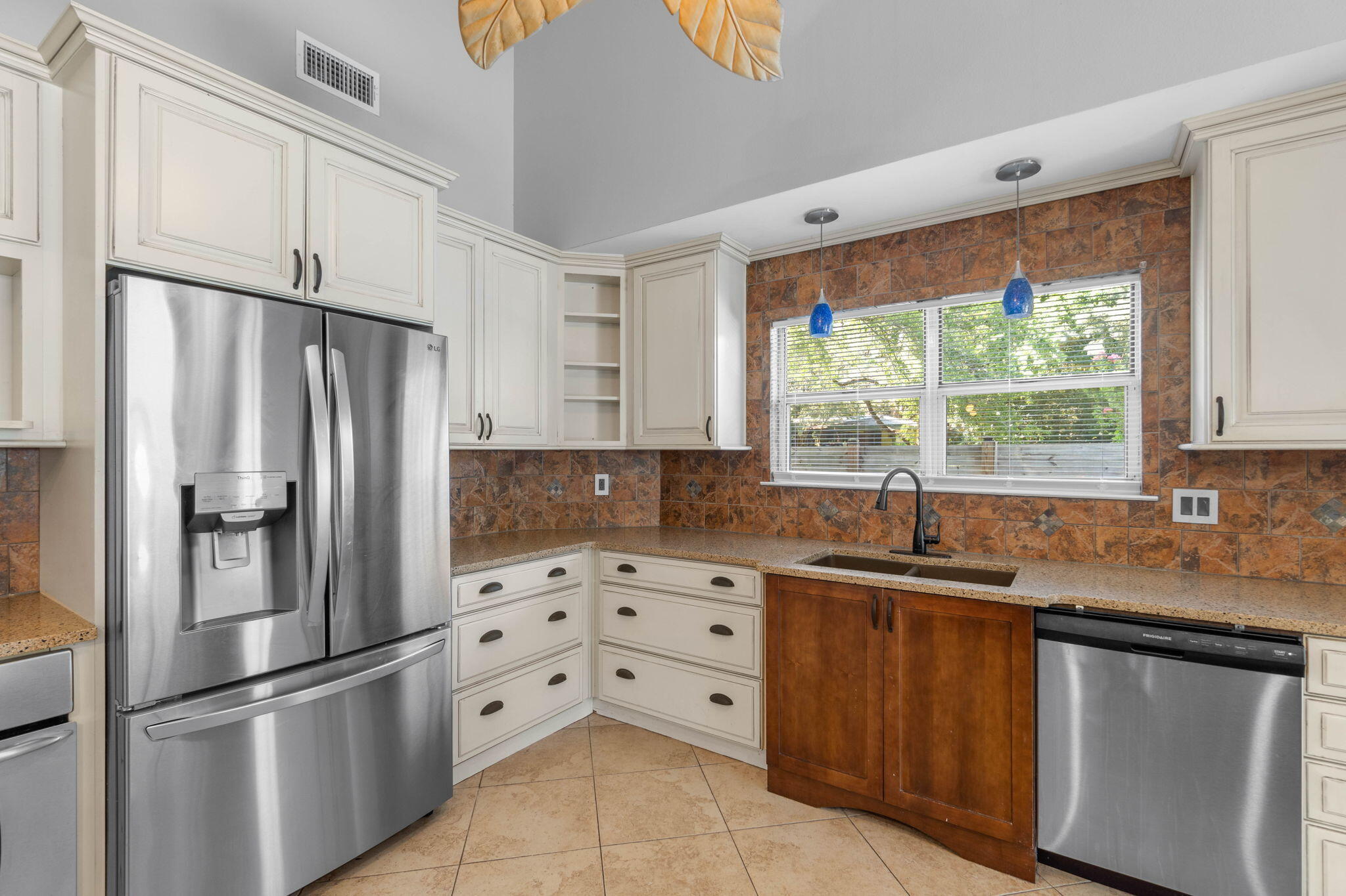 HANDS COVE - Residential Lease