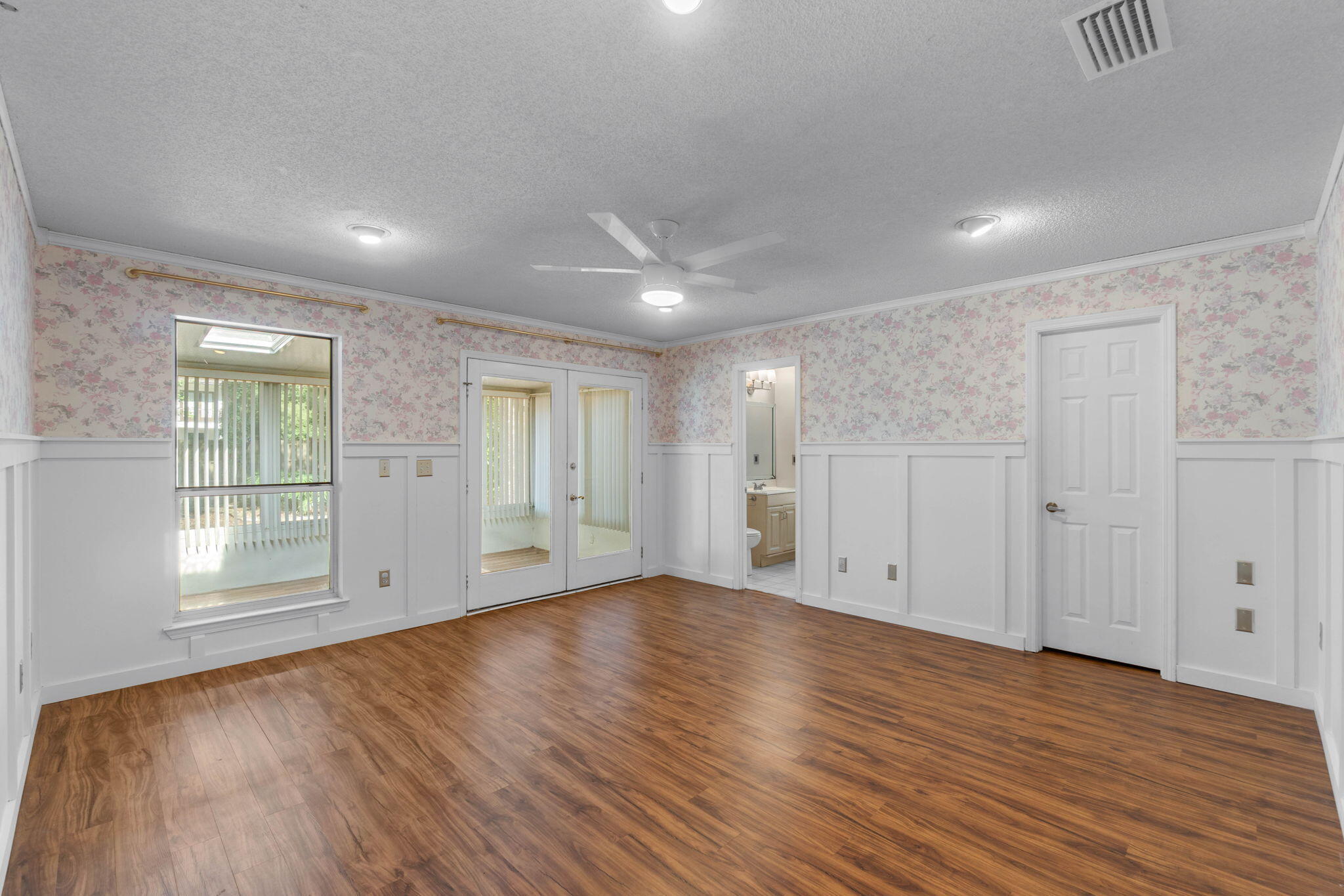 HANDS COVE - Residential Lease