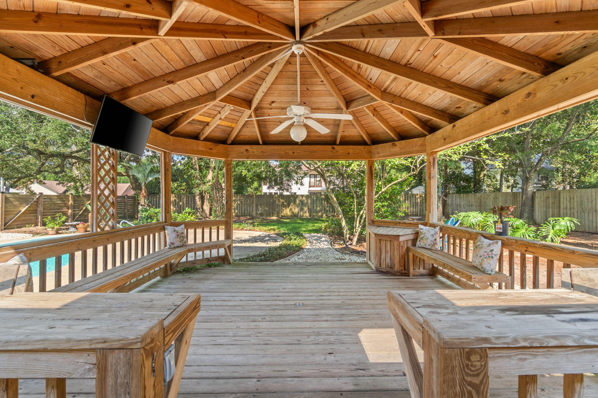 HANDS COVE - Residential Lease