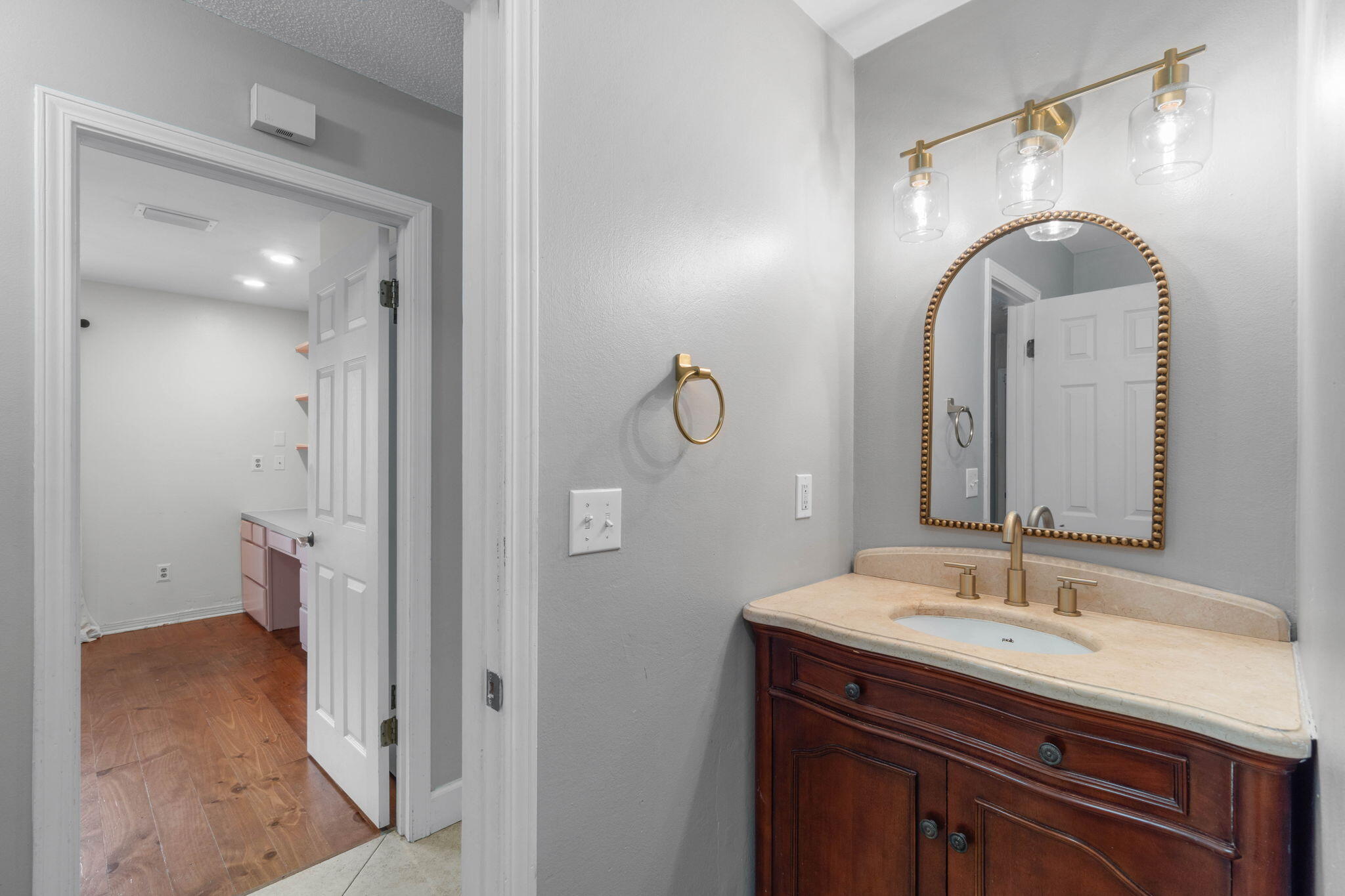 HANDS COVE - Residential Lease