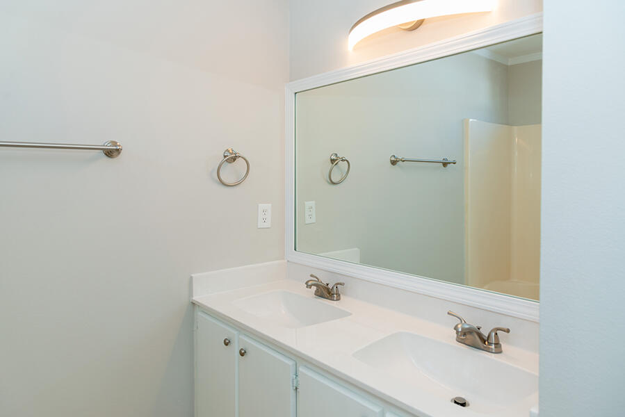 MILLS LANDING - Residential Lease