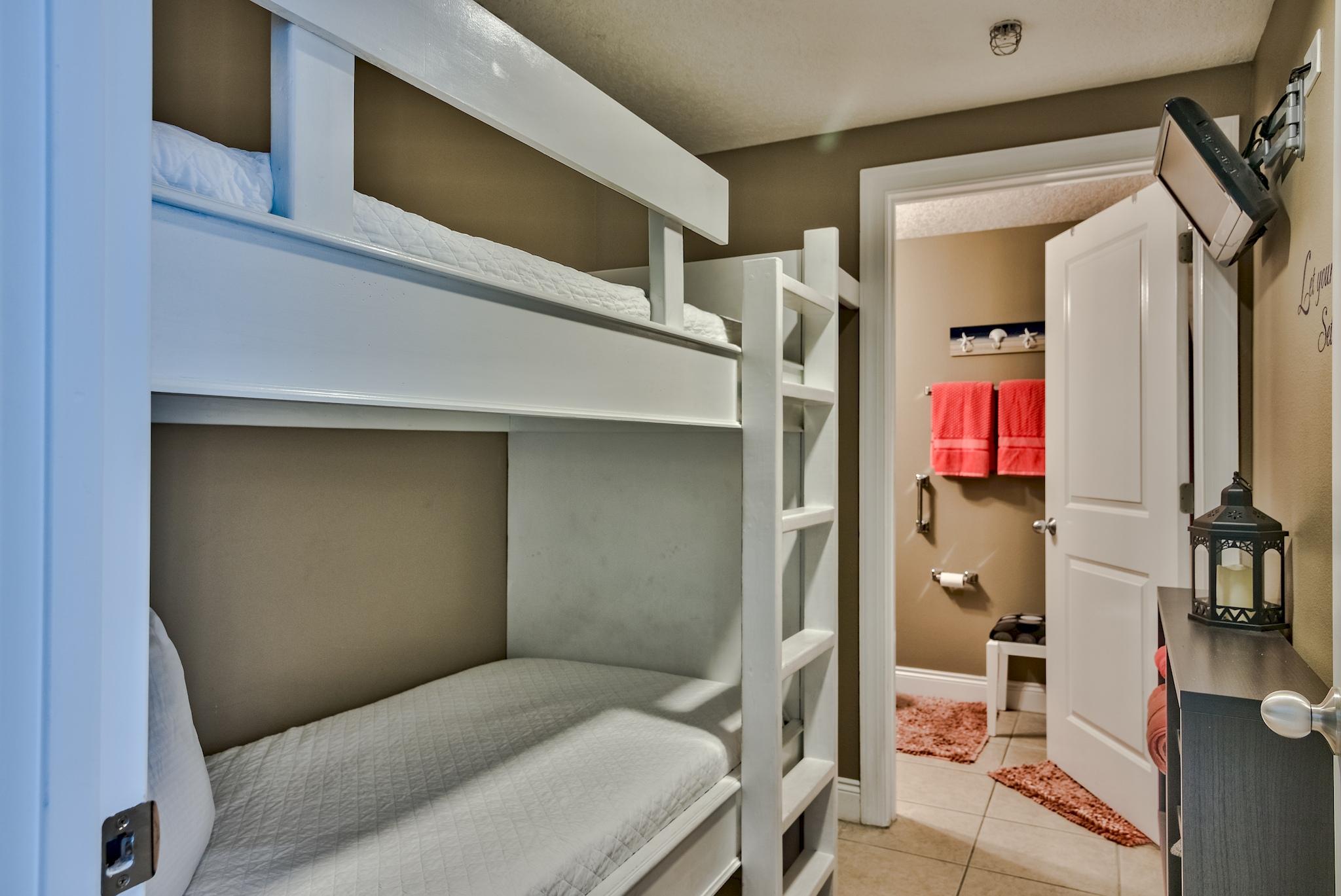 PALAZZO CONDOMINIUM - Residential