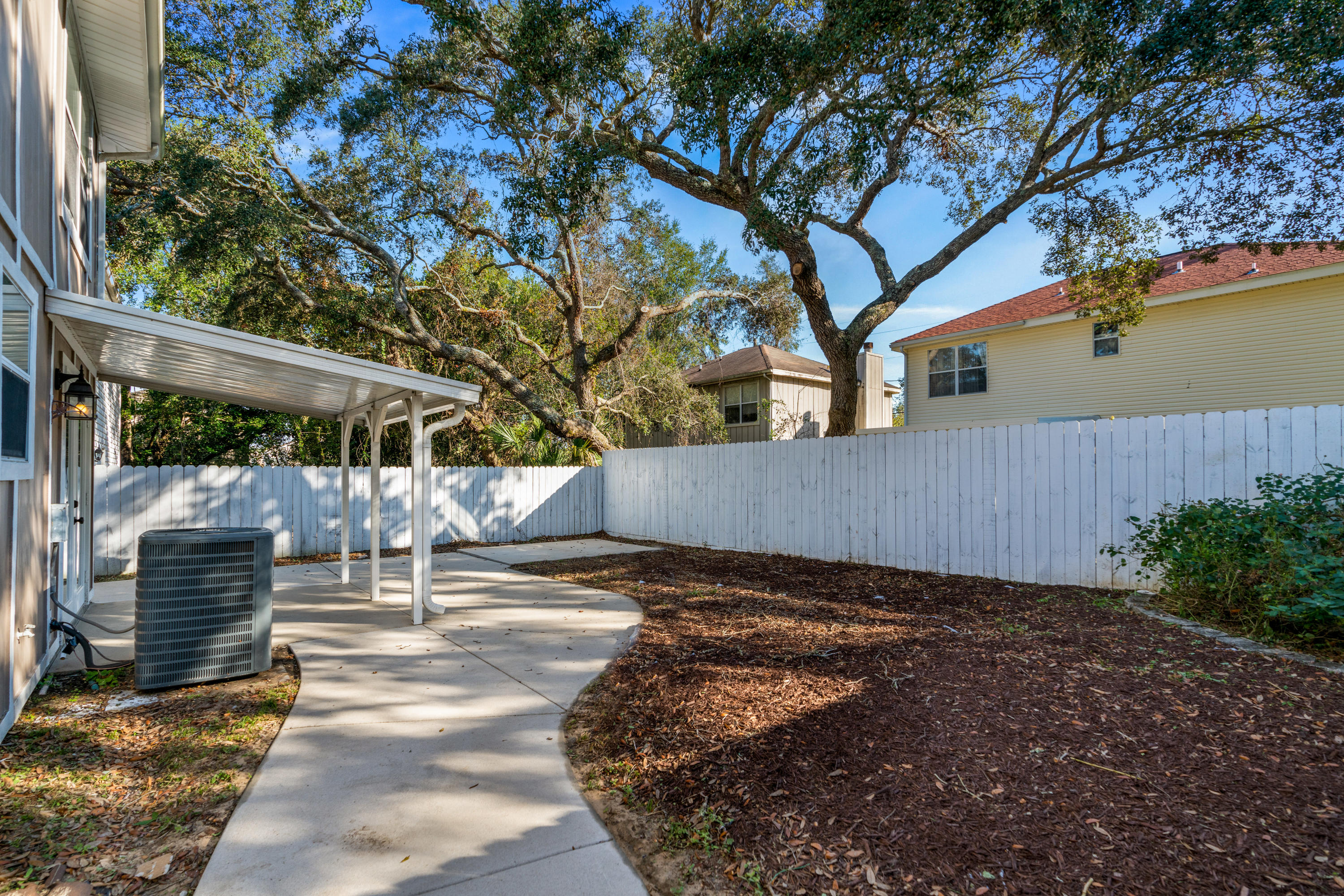 BRITTS MANOR S/D - Residential