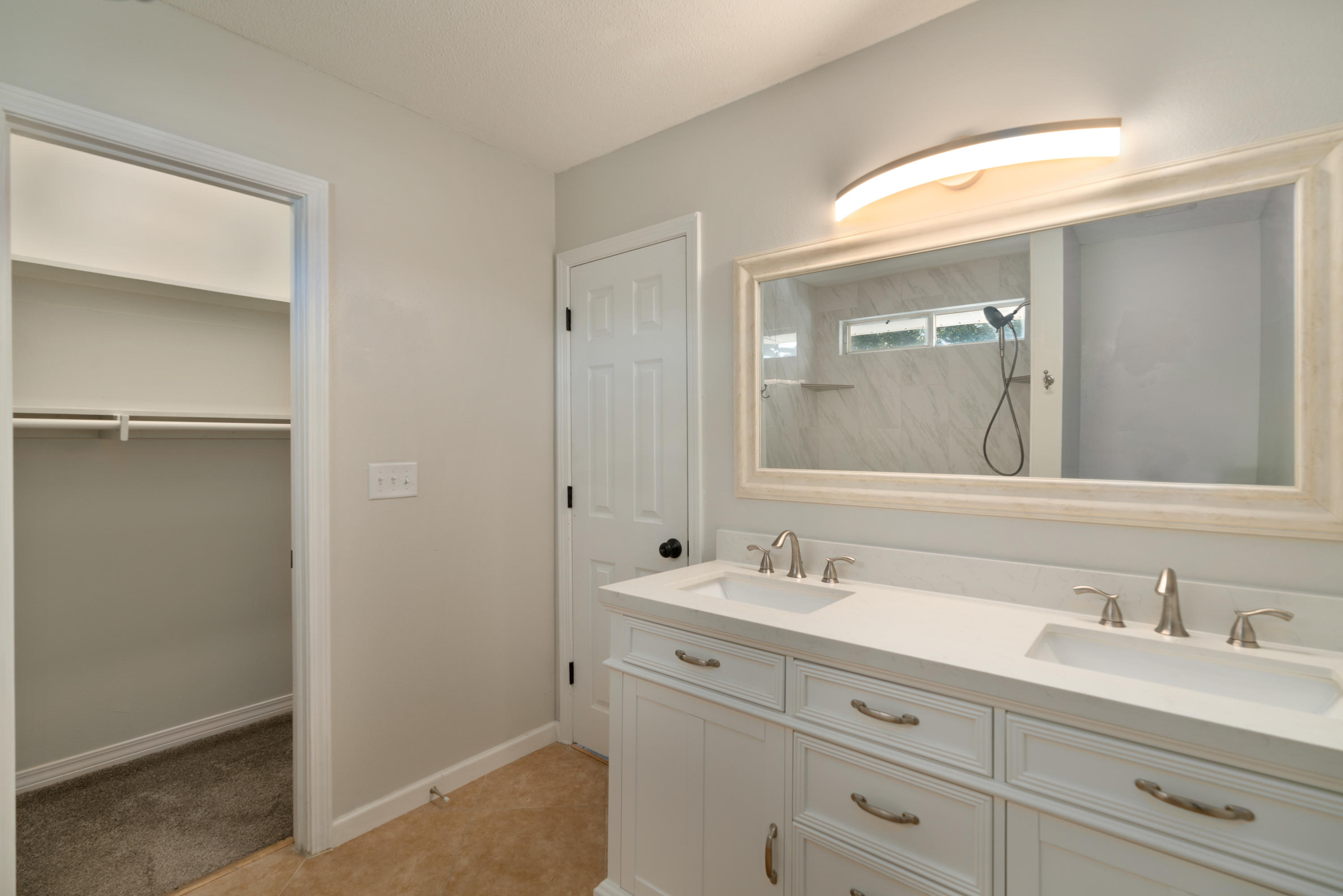 BRITTS MANOR S/D - Residential