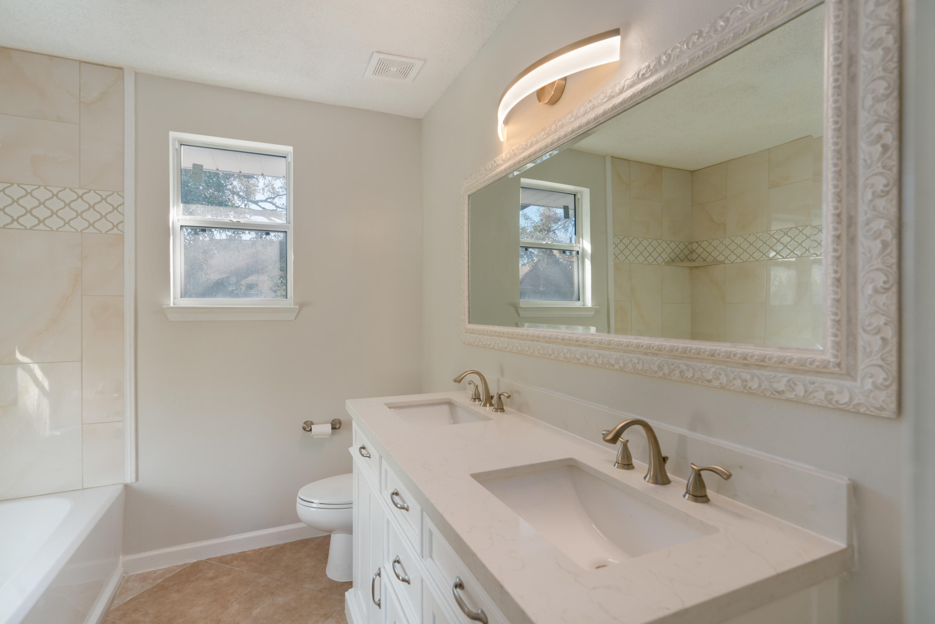 BRITTS MANOR S/D - Residential