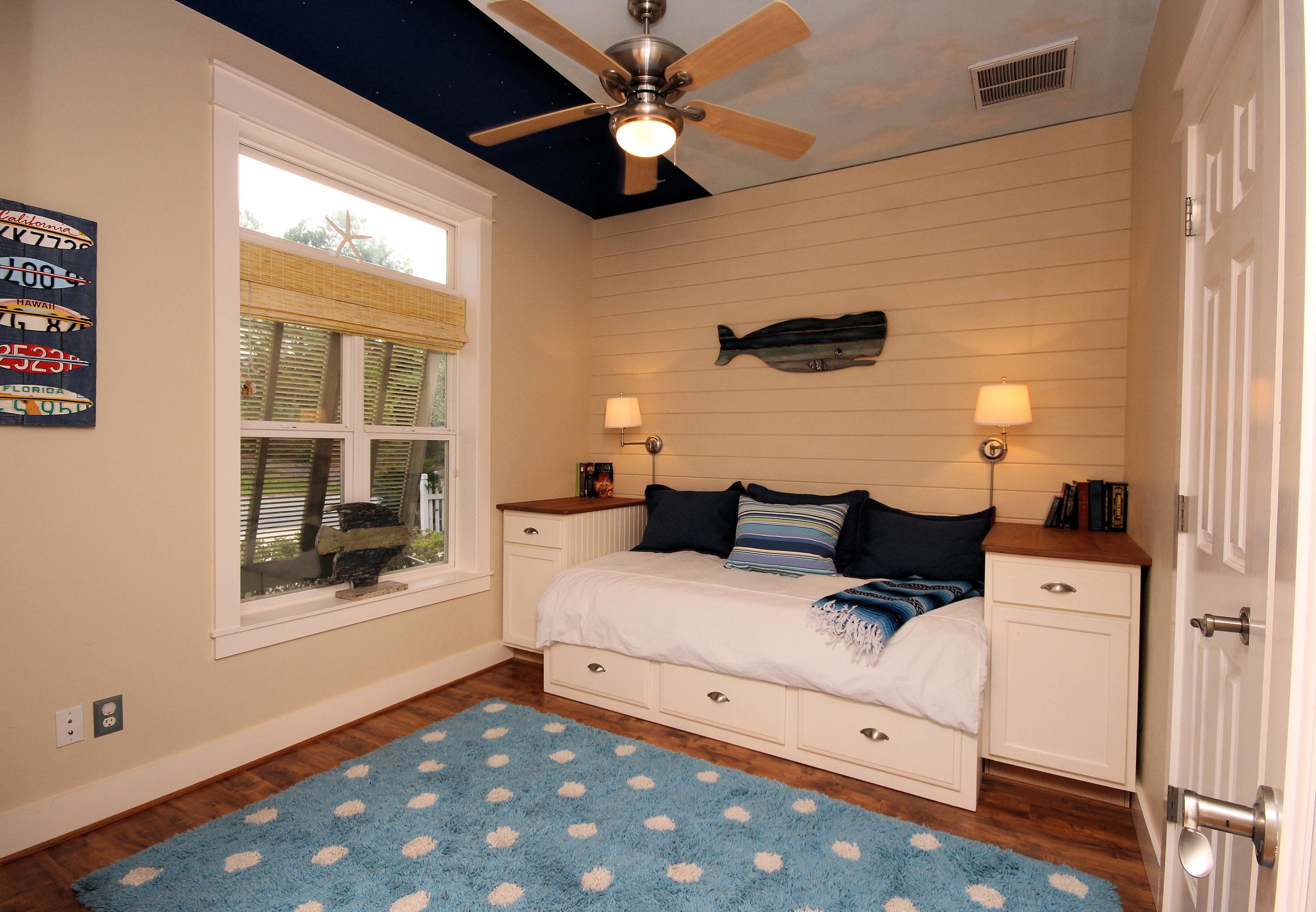 SEA DUNES - Residential