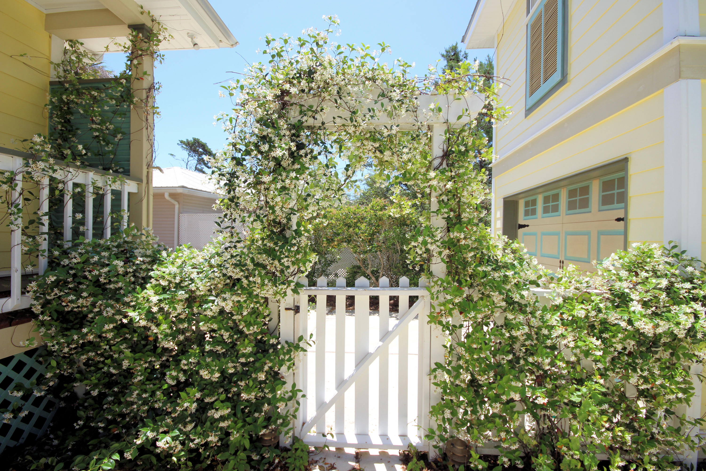 SEA DUNES - Residential