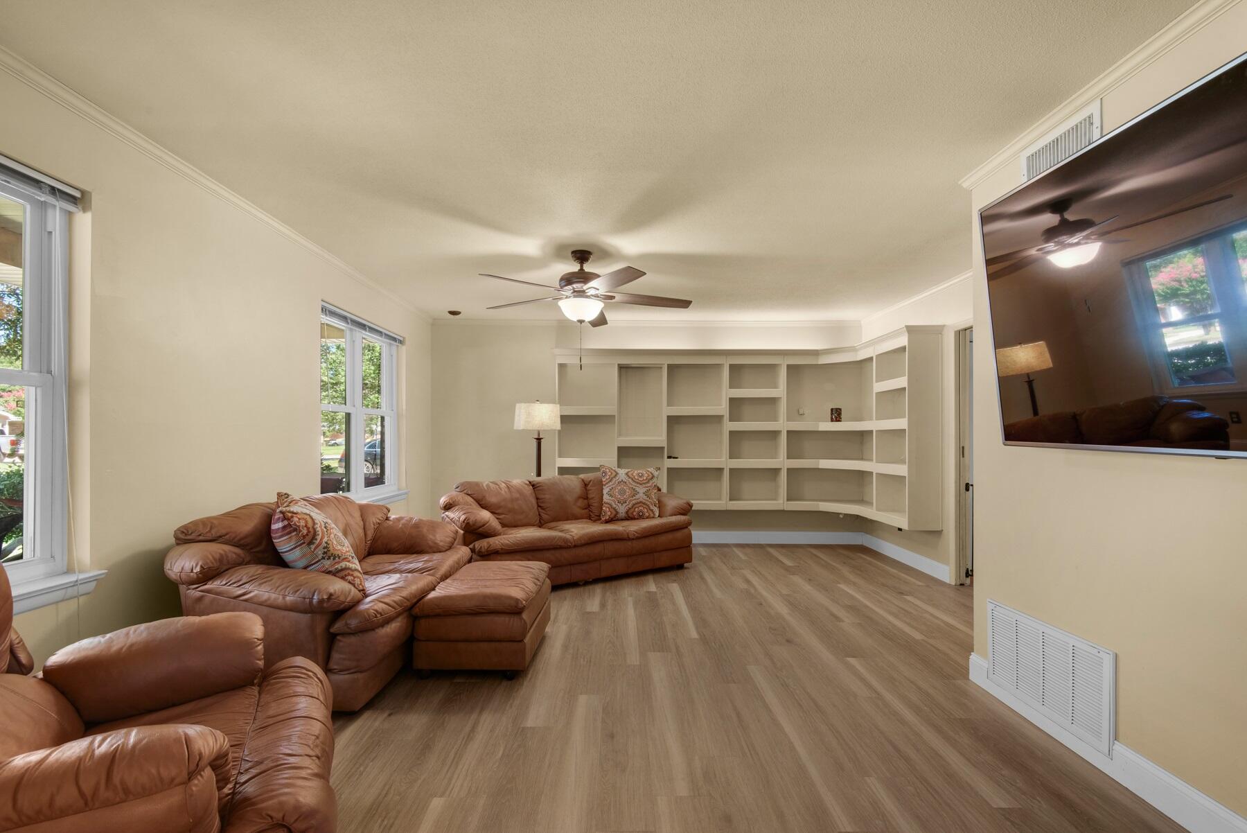 FOREST PARK - Residential