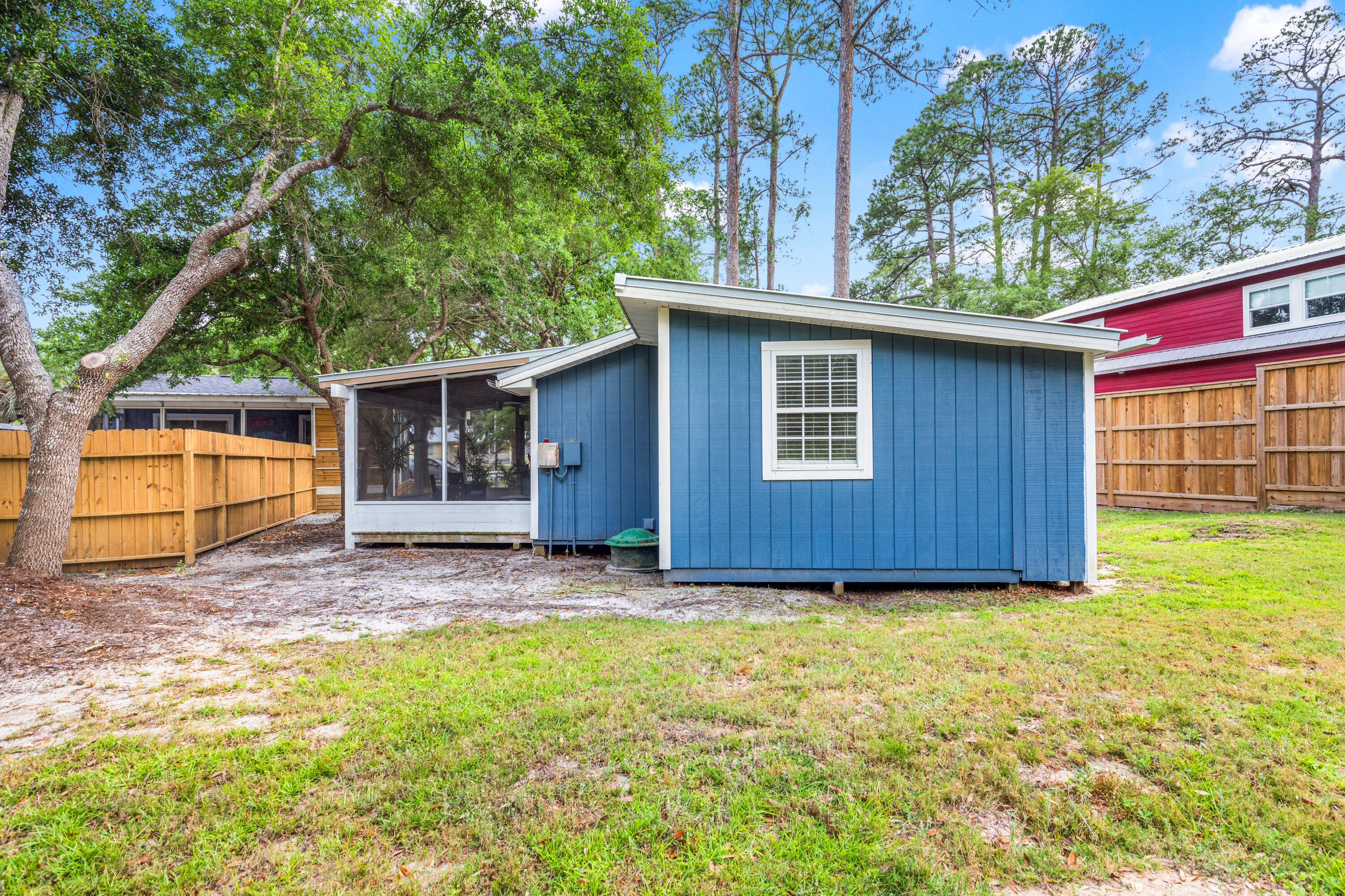 East hewitt - Residential Lease