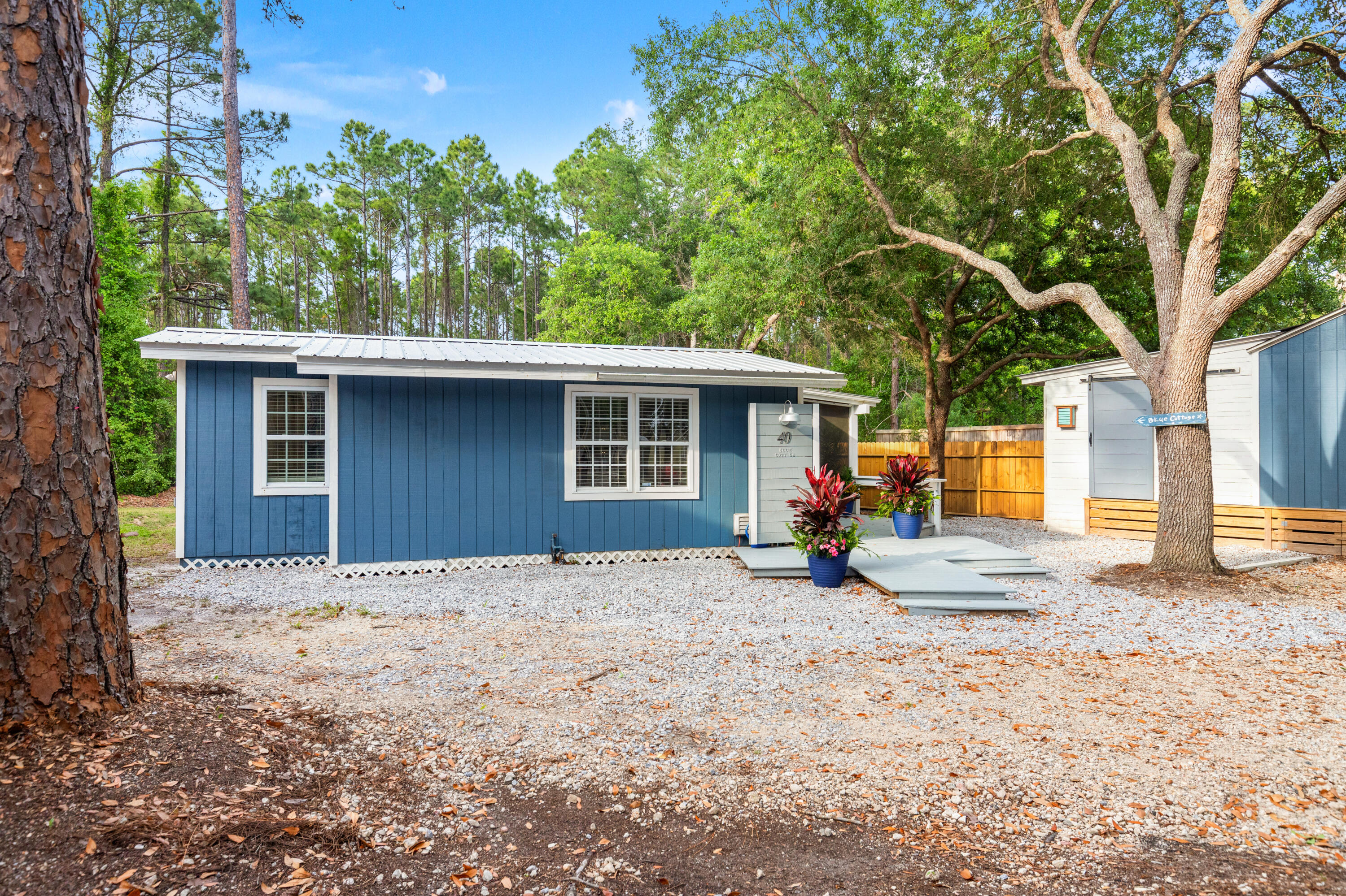 East hewitt - Residential Lease