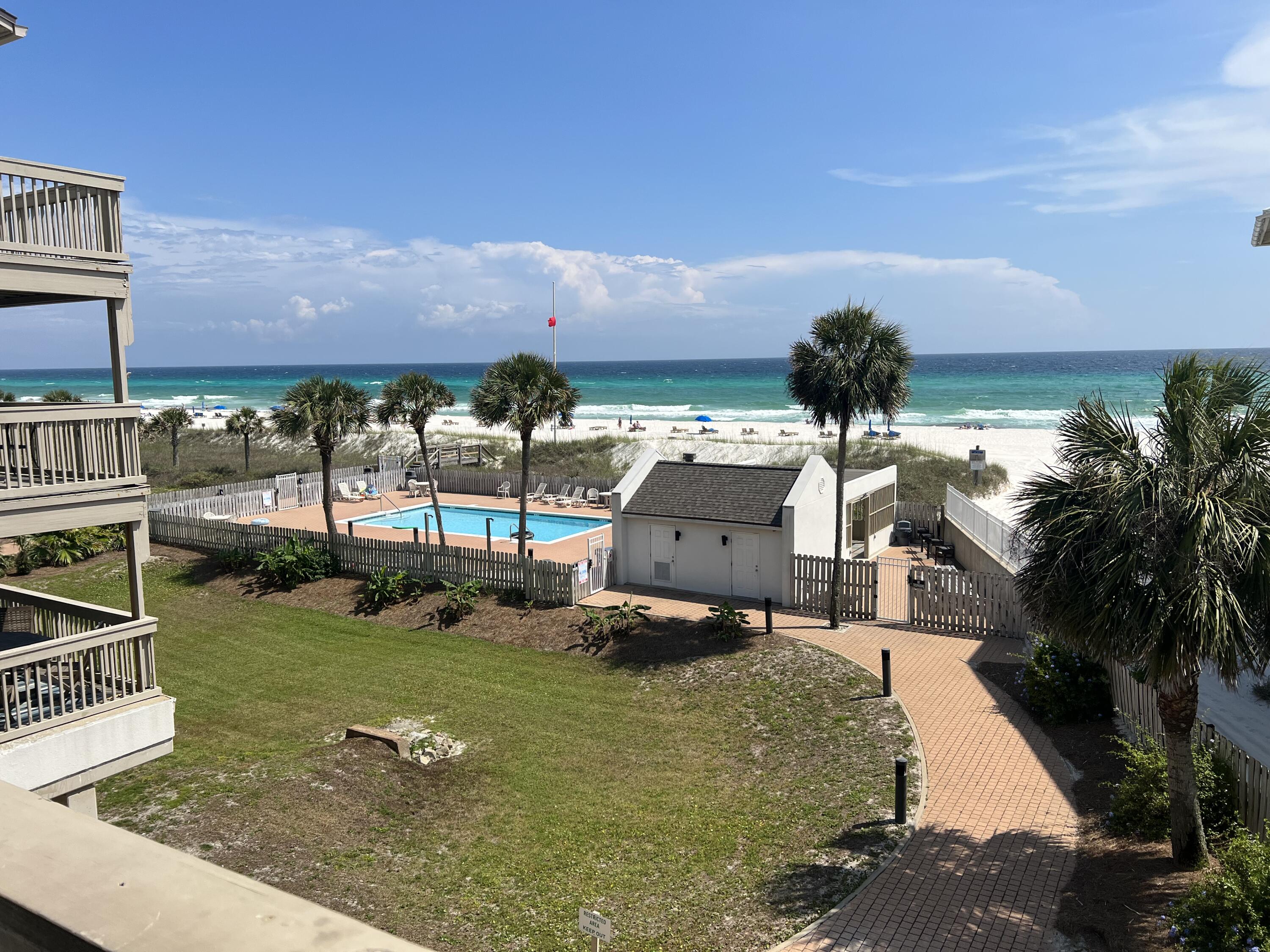 RAMSGATE HARBOUR PH 4 CONDO - Residential