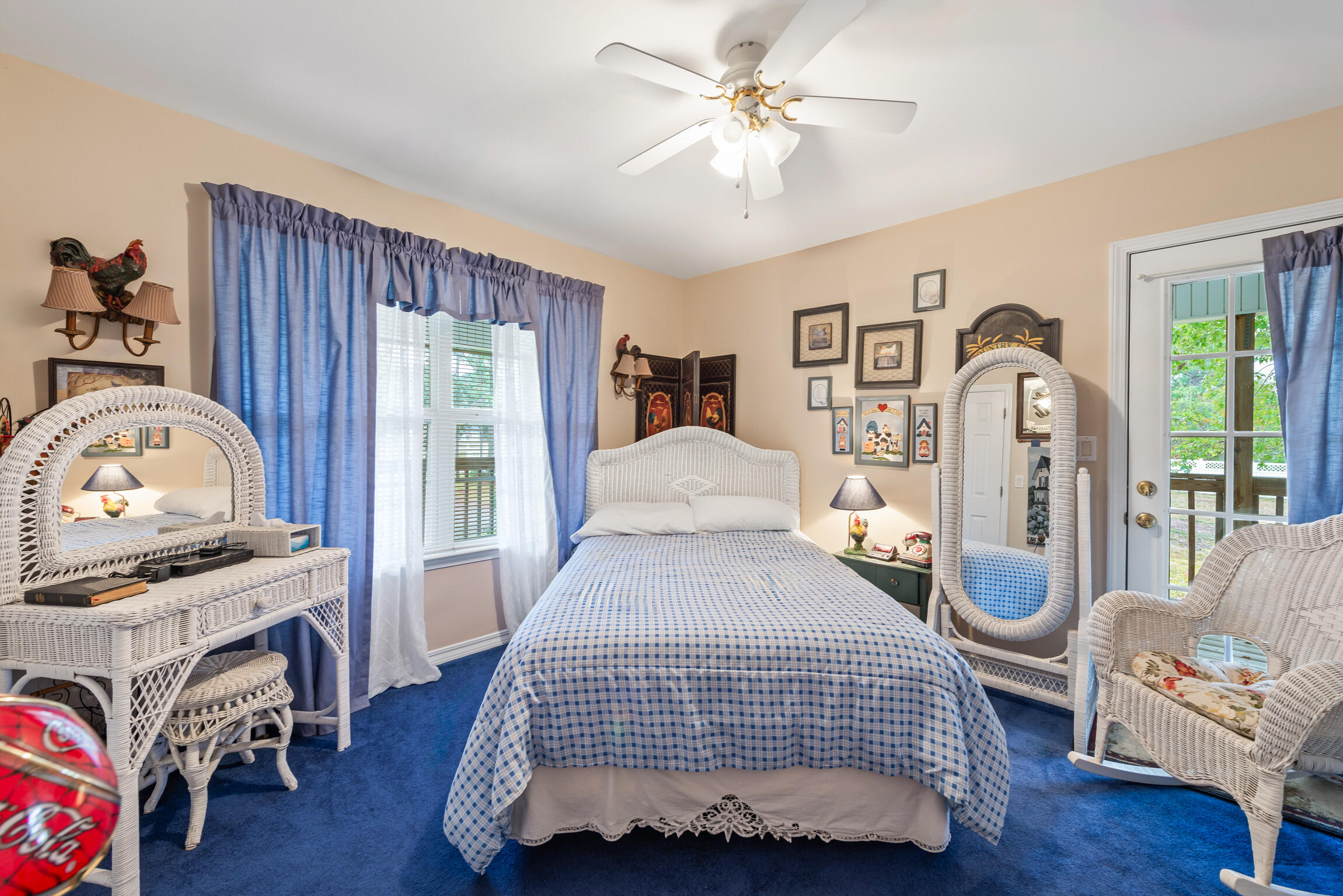 WHISPERING PINES - Residential