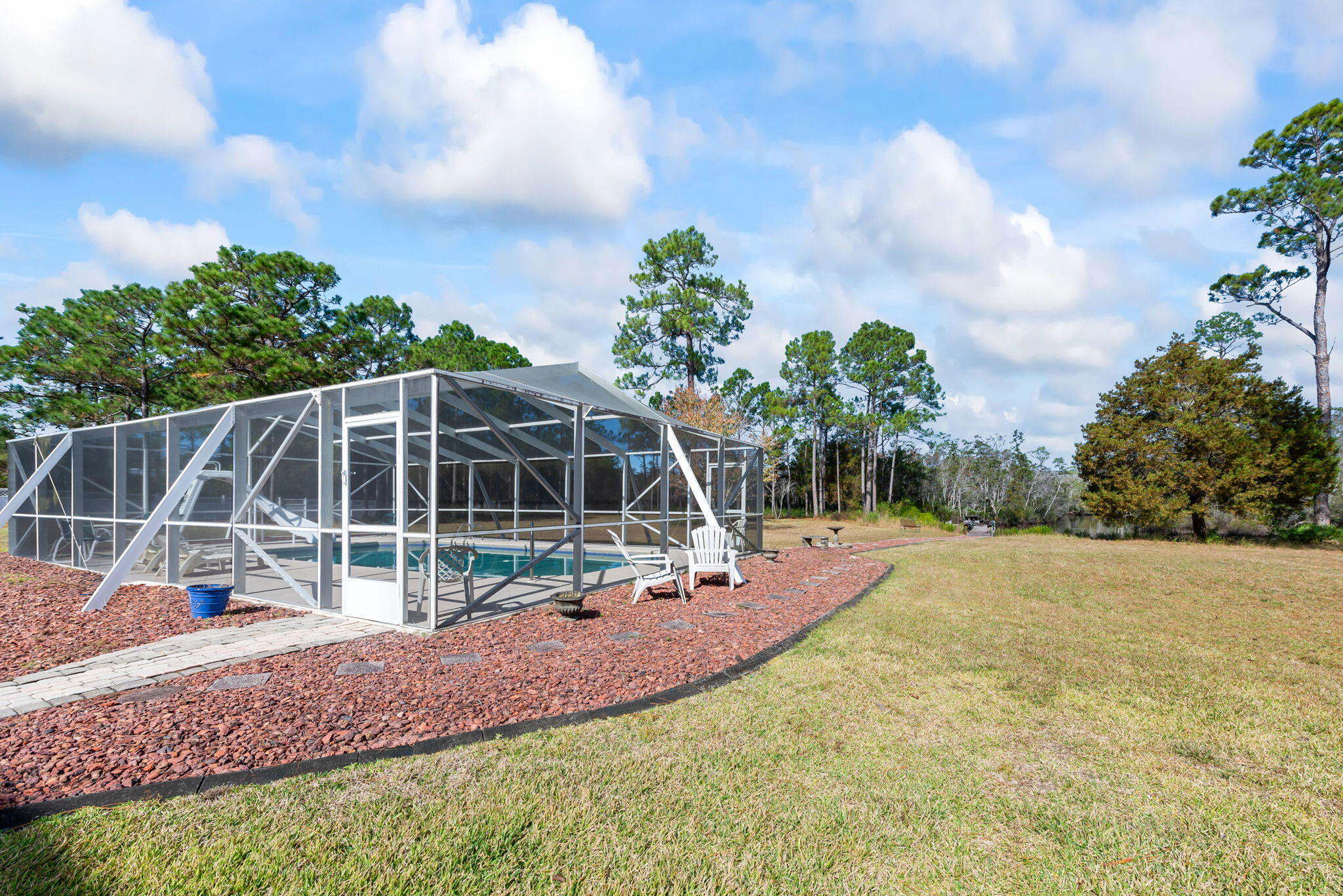 WHISPERING PINES - Residential
