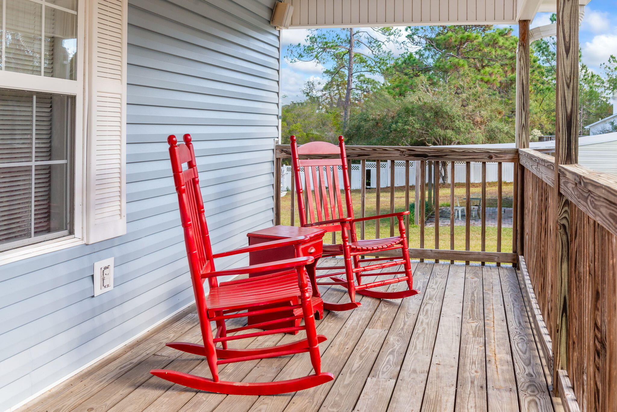 WHISPERING PINES - Residential