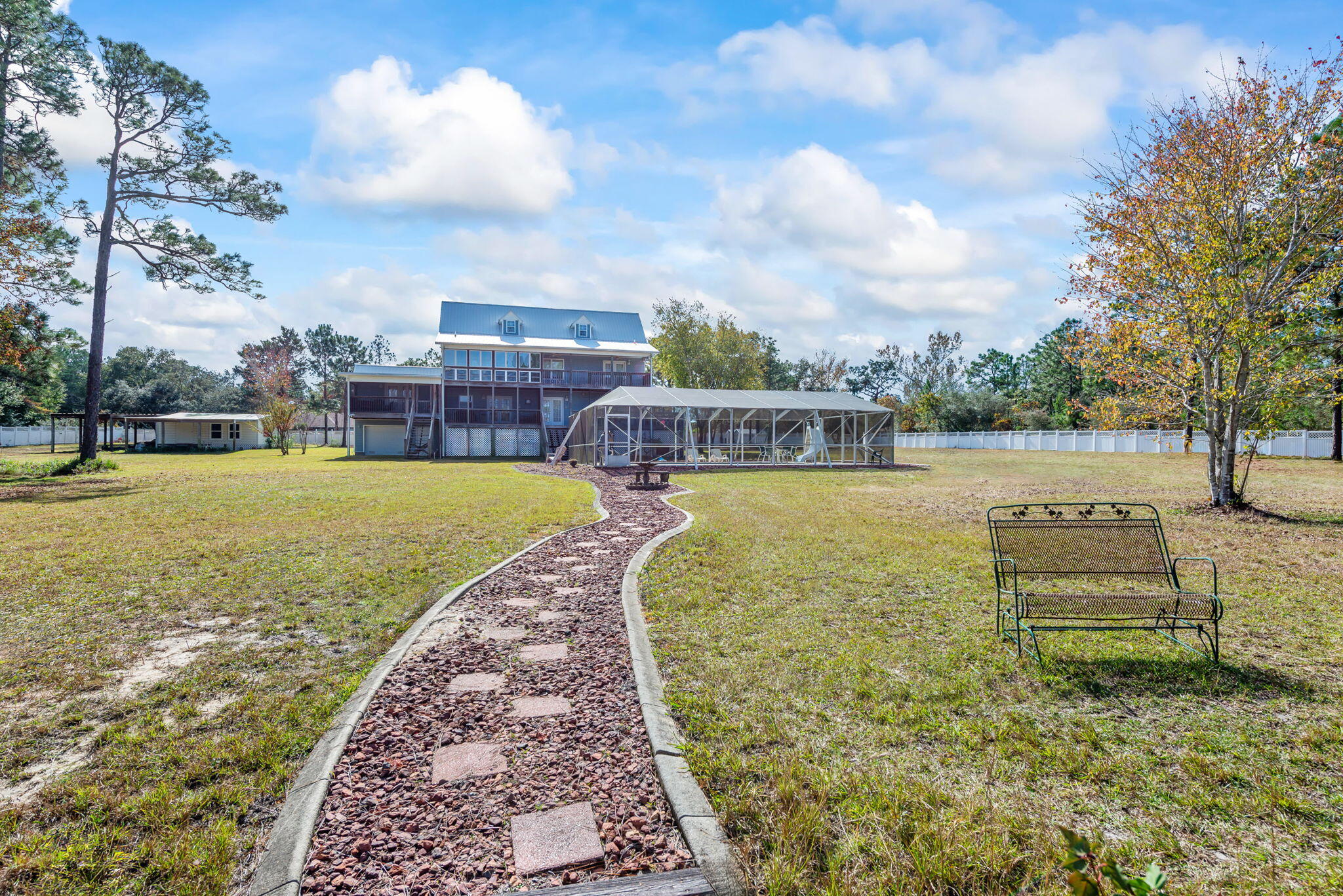 WHISPERING PINES - Residential