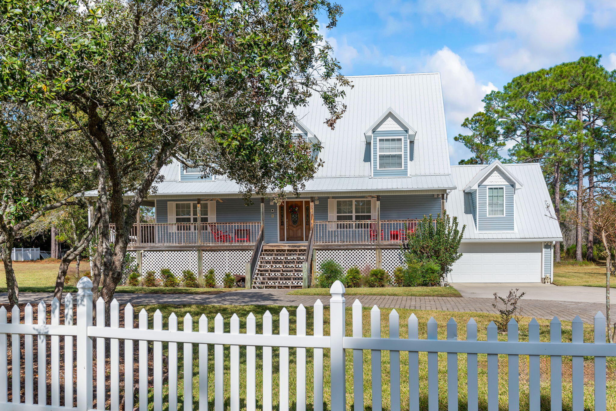 WHISPERING PINES - Residential