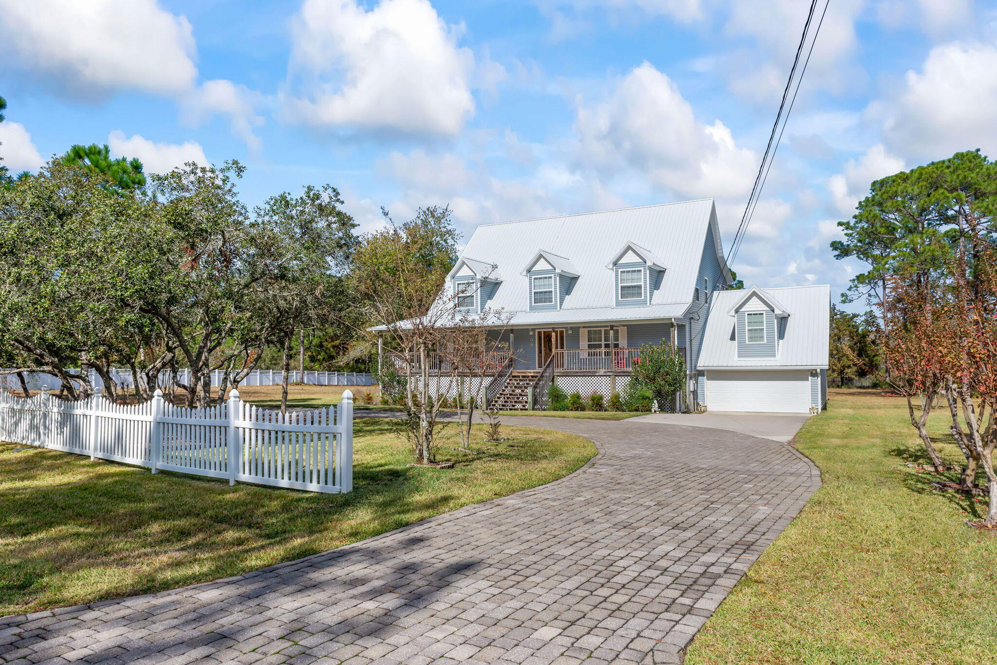 WHISPERING PINES - Residential