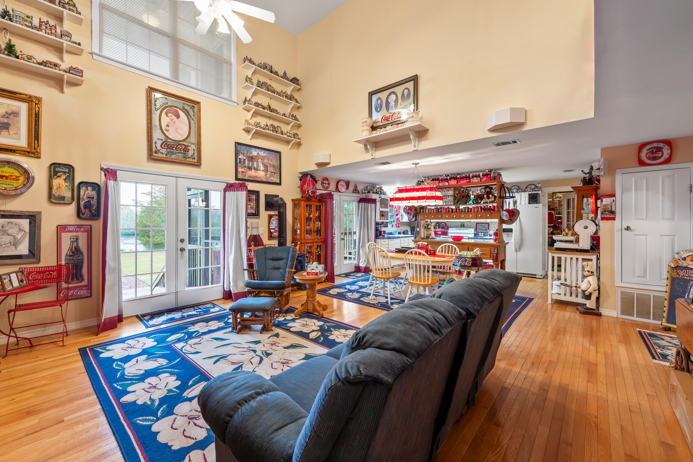 WHISPERING PINES - Residential