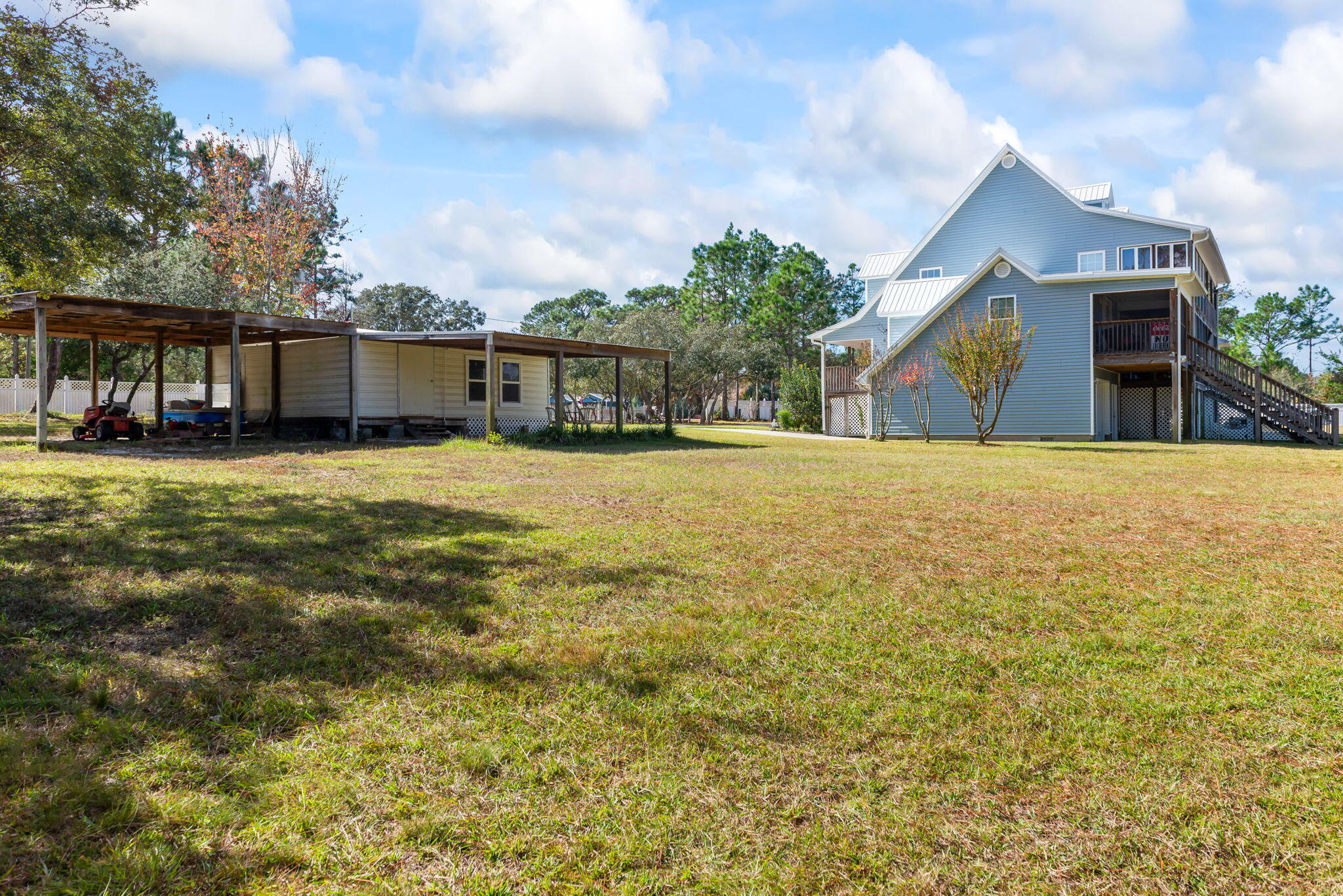 WHISPERING PINES - Residential