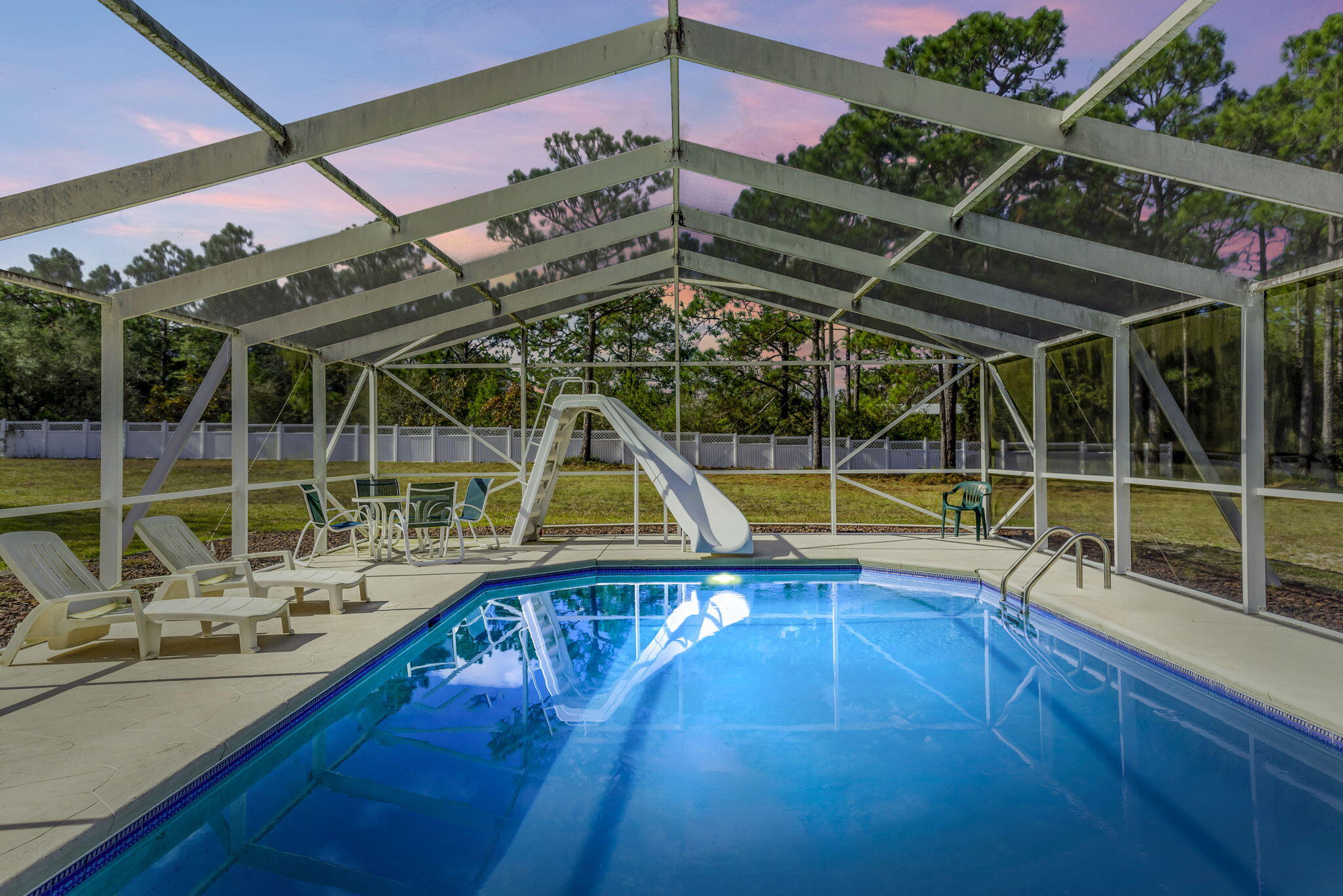 WHISPERING PINES - Residential