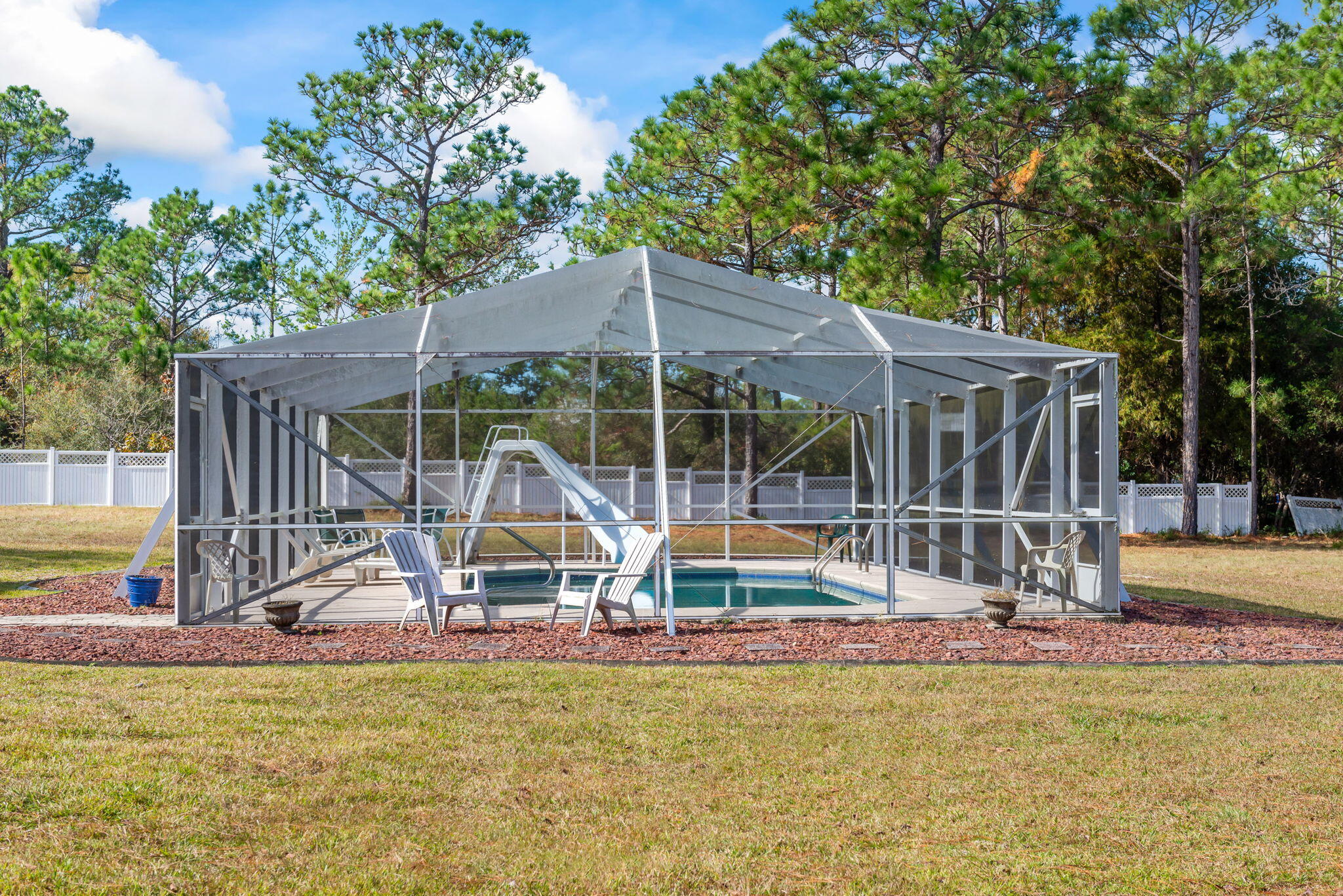 WHISPERING PINES - Residential