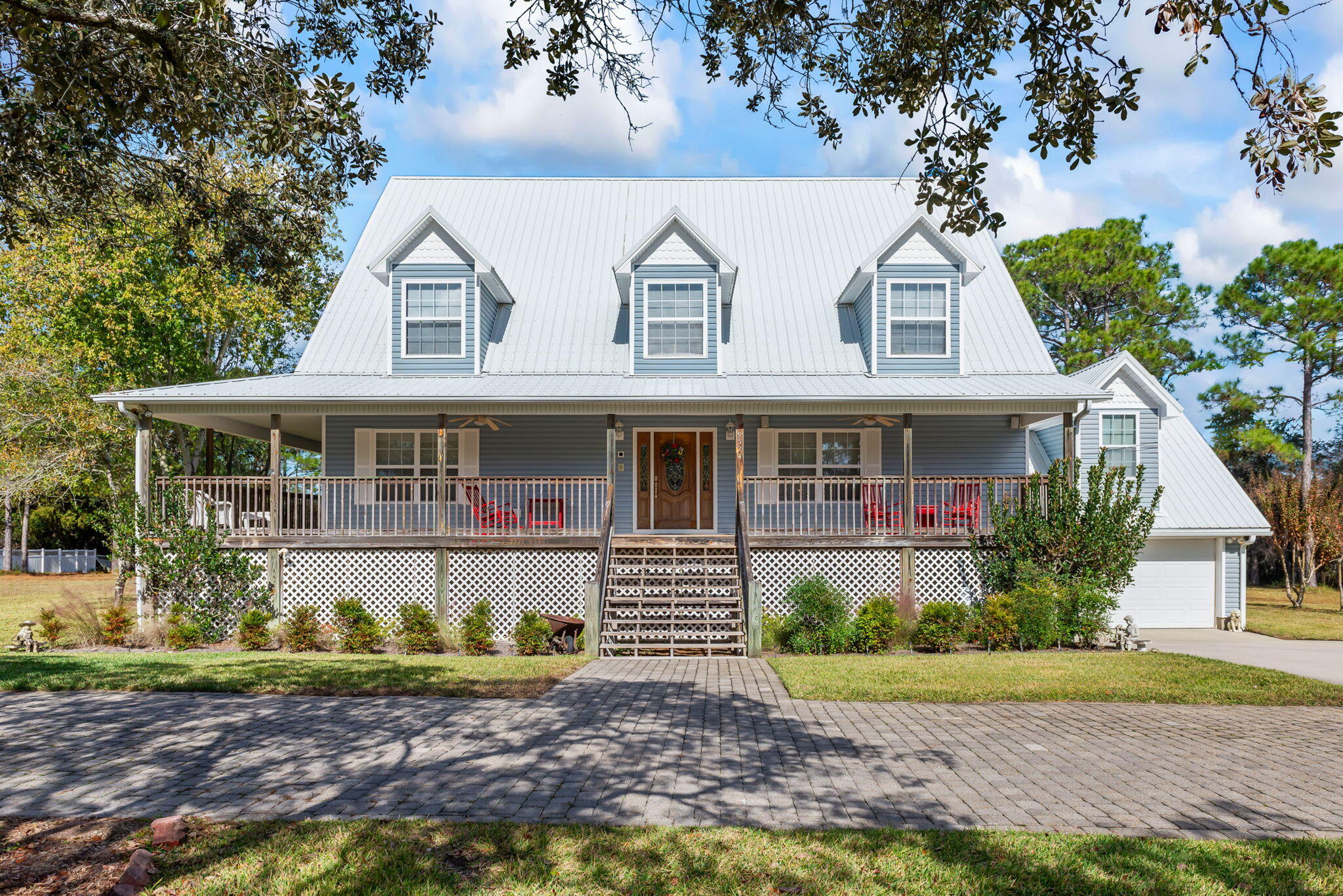 WHISPERING PINES - Residential