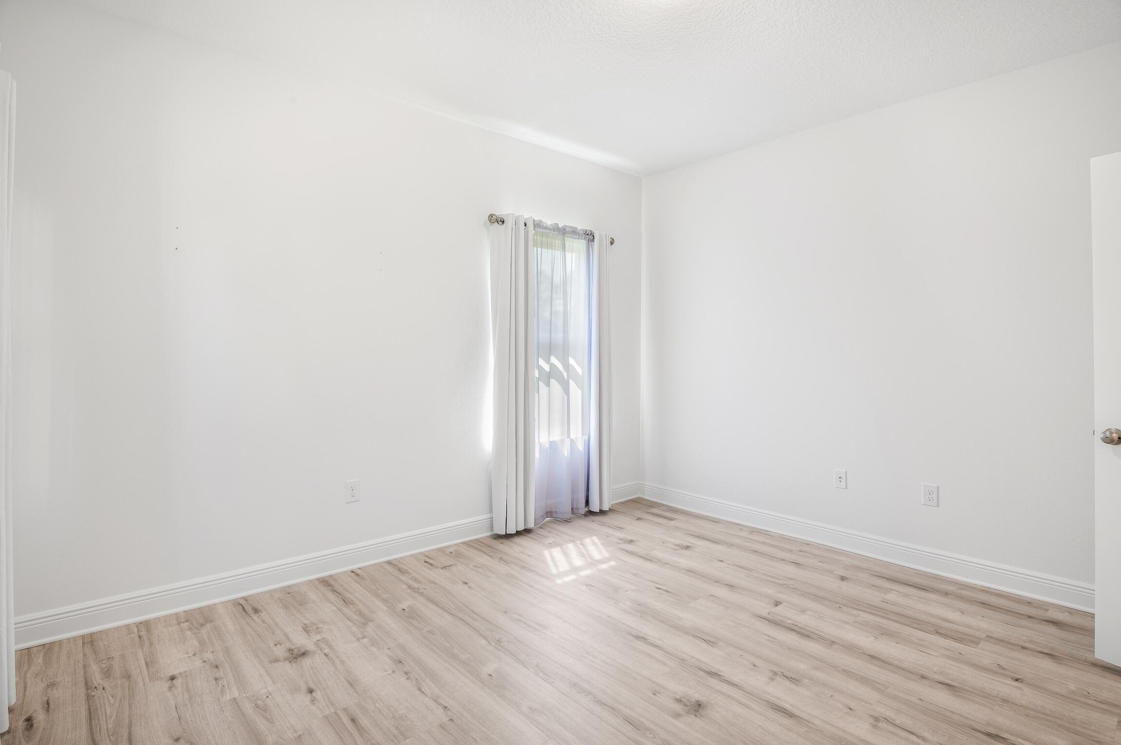 LAKEVIEW - Residential