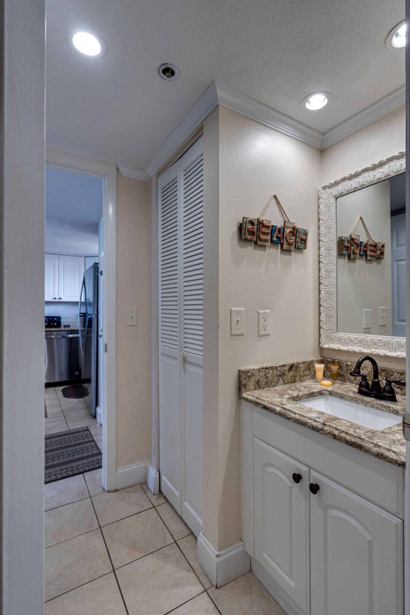 SUNDESTIN INTERNATIONAL CONDO - Residential