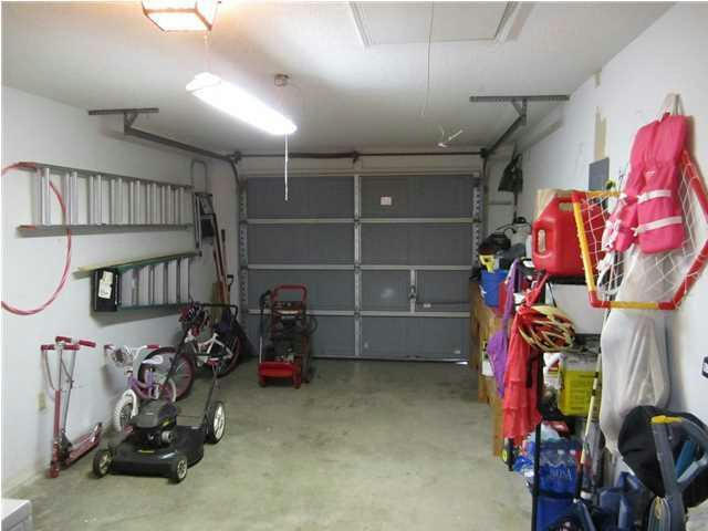 COUNTRYVIEW ESTATES 1ST ADDN - Residential