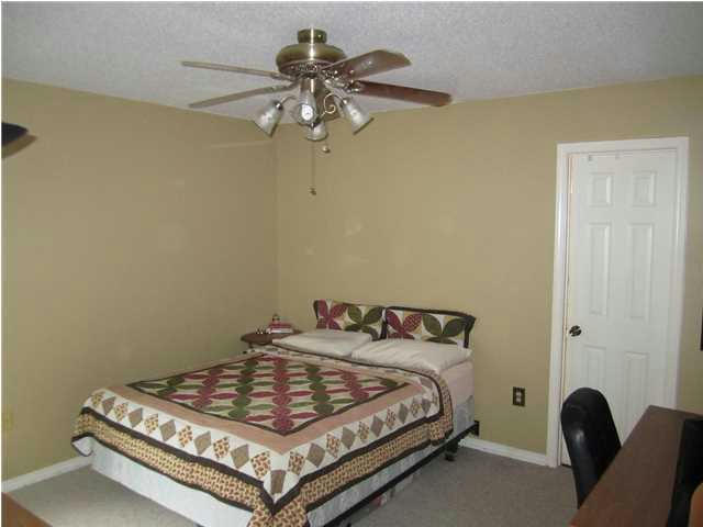 COUNTRYVIEW ESTATES 1ST ADDN - Residential