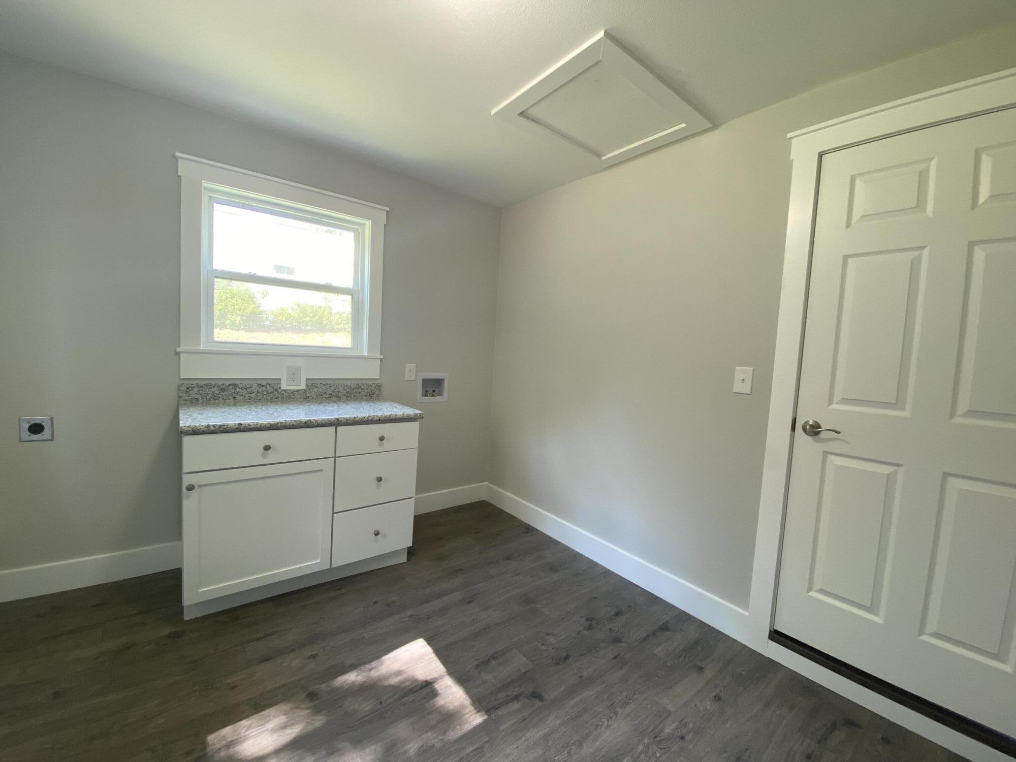 CRESTVIEW - Residential