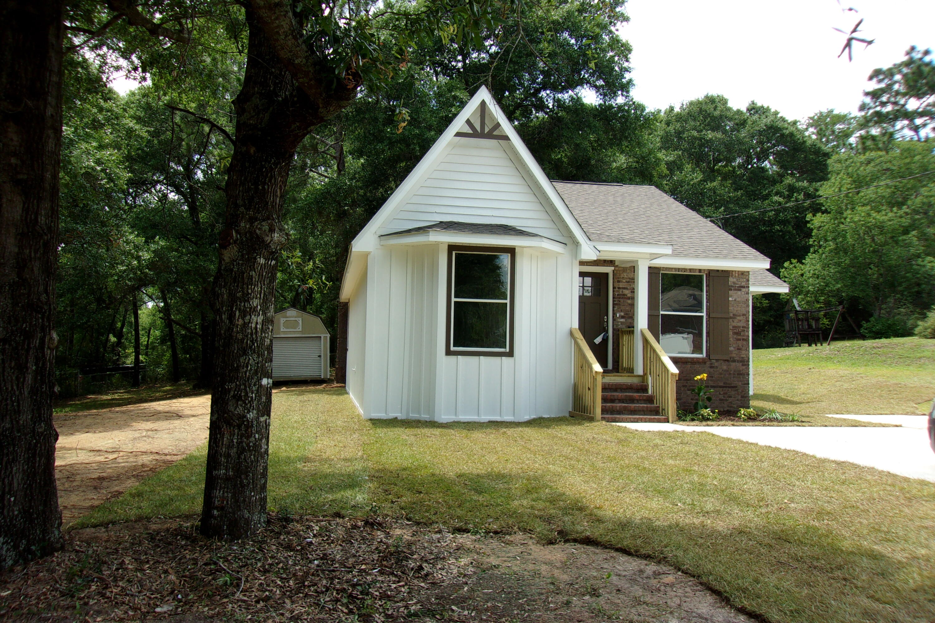 CRESTVIEW - Residential