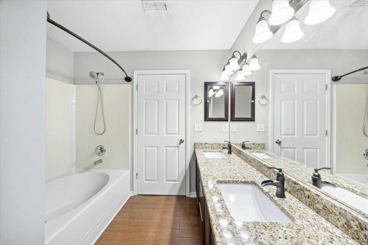 HAMPTON RIDGE ESTATES 1ST ADD - Residential