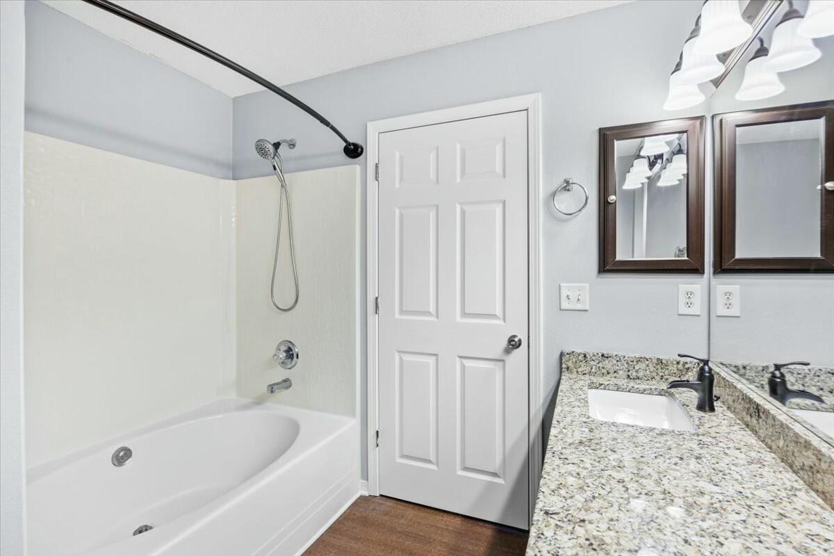 HAMPTON RIDGE ESTATES 1ST ADD - Residential