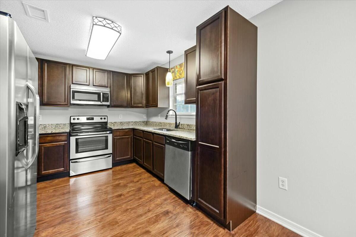 HAMPTON RIDGE ESTATES 1ST ADD - Residential